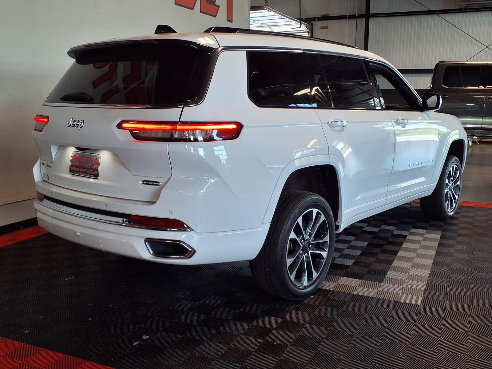 2023 Jeep Grand Cherokee L Overland - Bright White Clearcoat exterior view 9