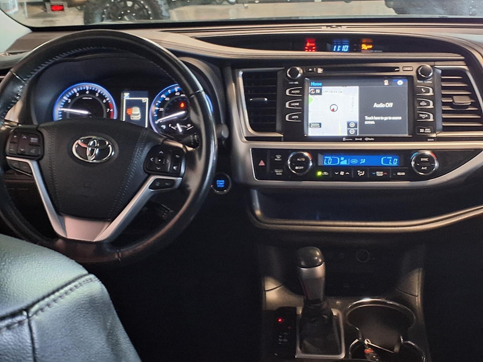 2017 TOYOTA HIGHLANDER - Midnight Black Metallic exterior view 20