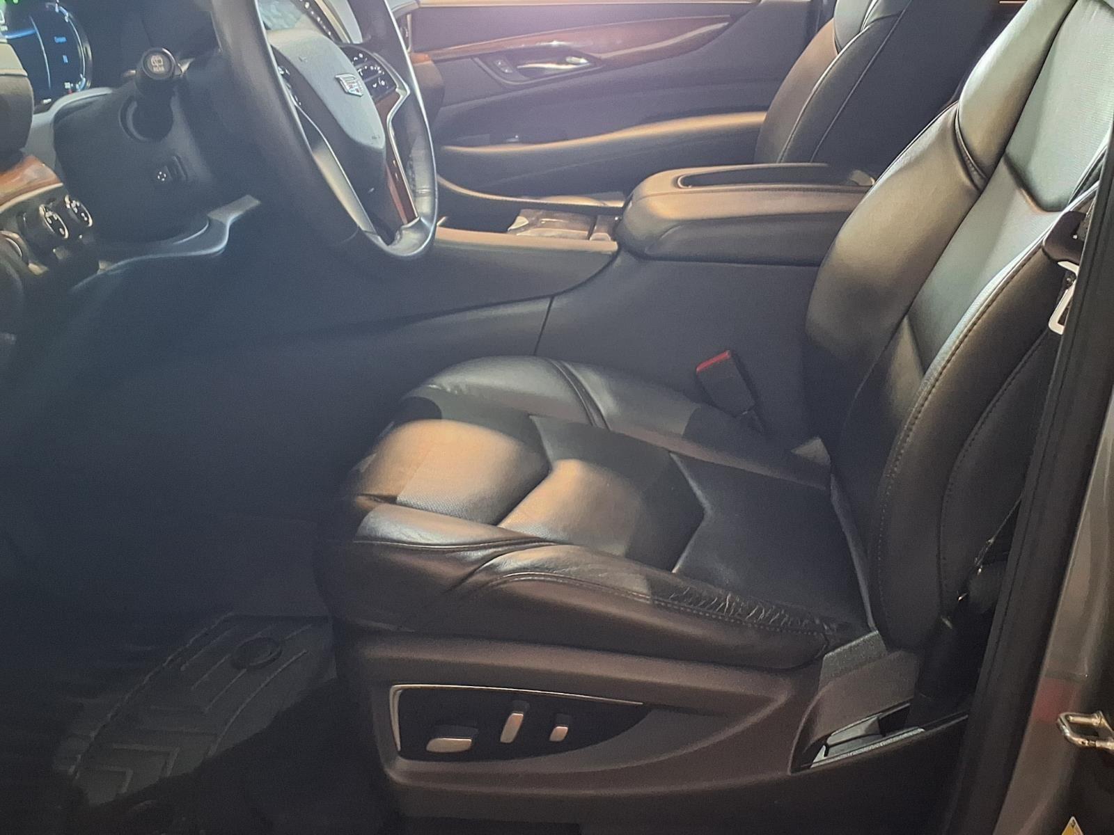 2020 Cadillac Escalade Luxury - Satin Steel Metallic exterior view 20