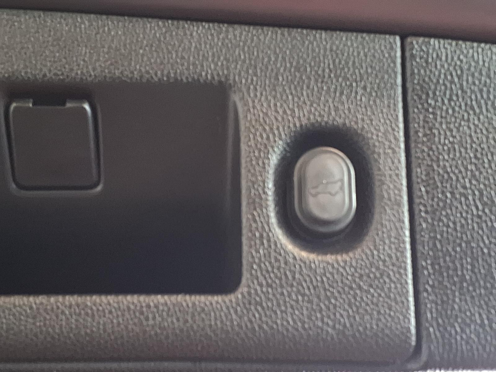2020 Cadillac Escalade Luxury - Satin Steel Metallic exterior view 8