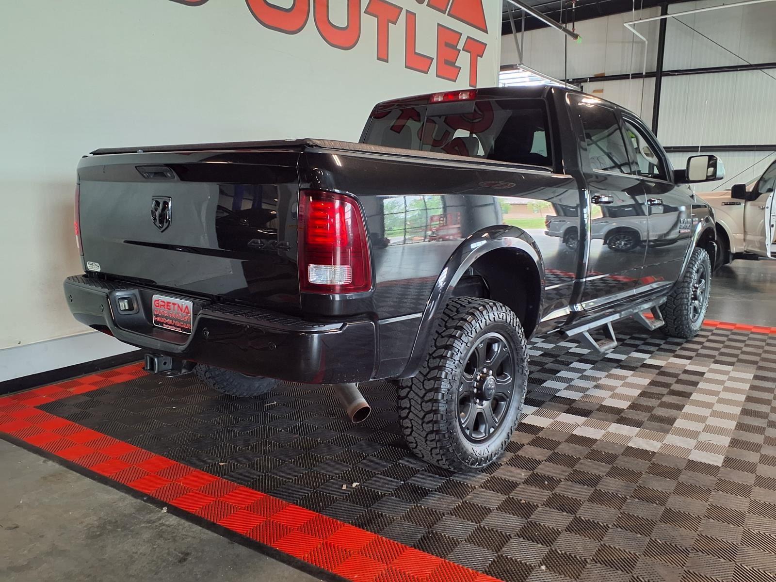 2018 Ram 2500 Laramie - Brilliant Black Crystal Pearlcoat exterior view 7