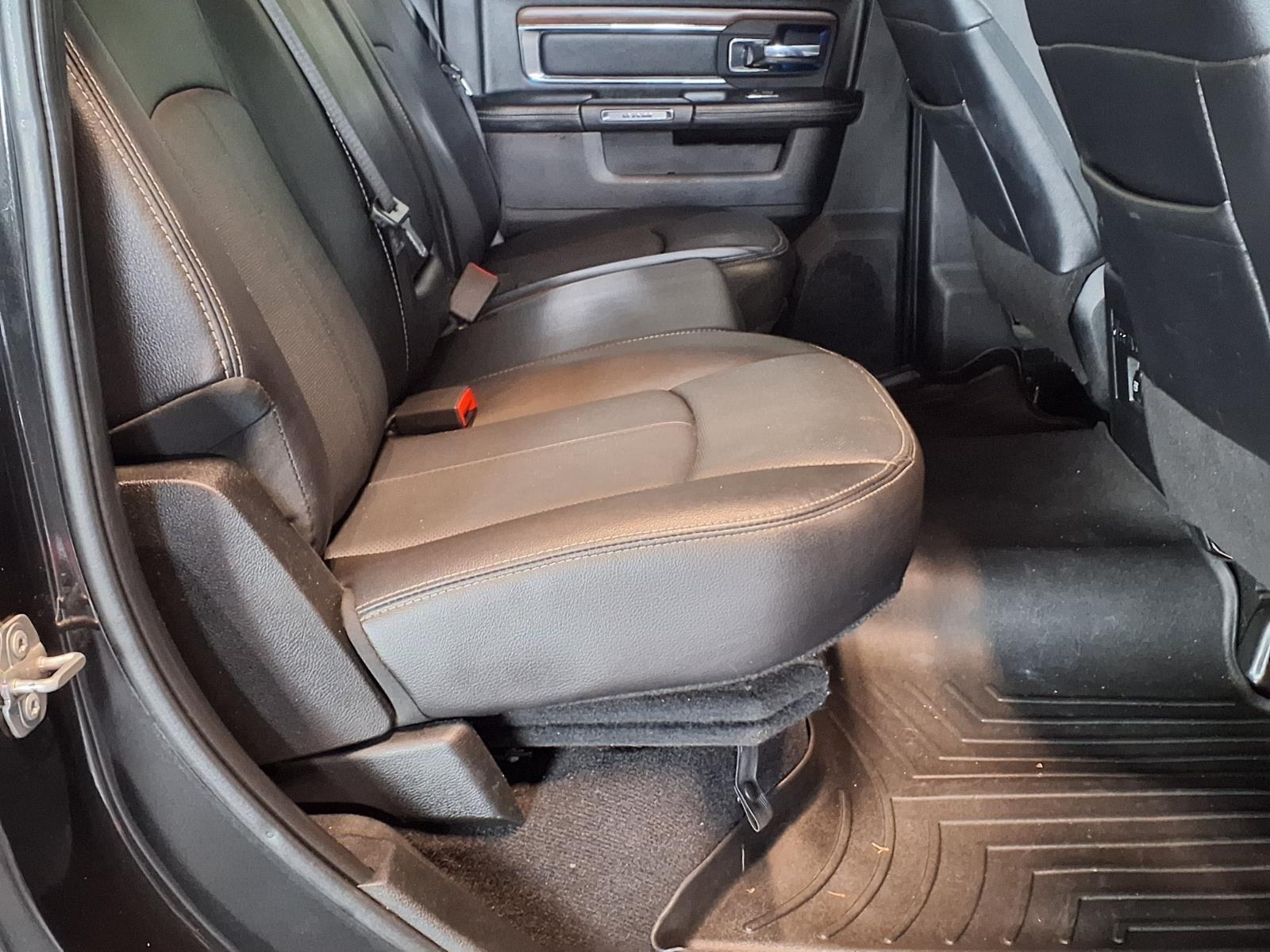 2018 Ram 2500 Laramie - Brilliant Black Crystal Pearlcoat exterior view 11