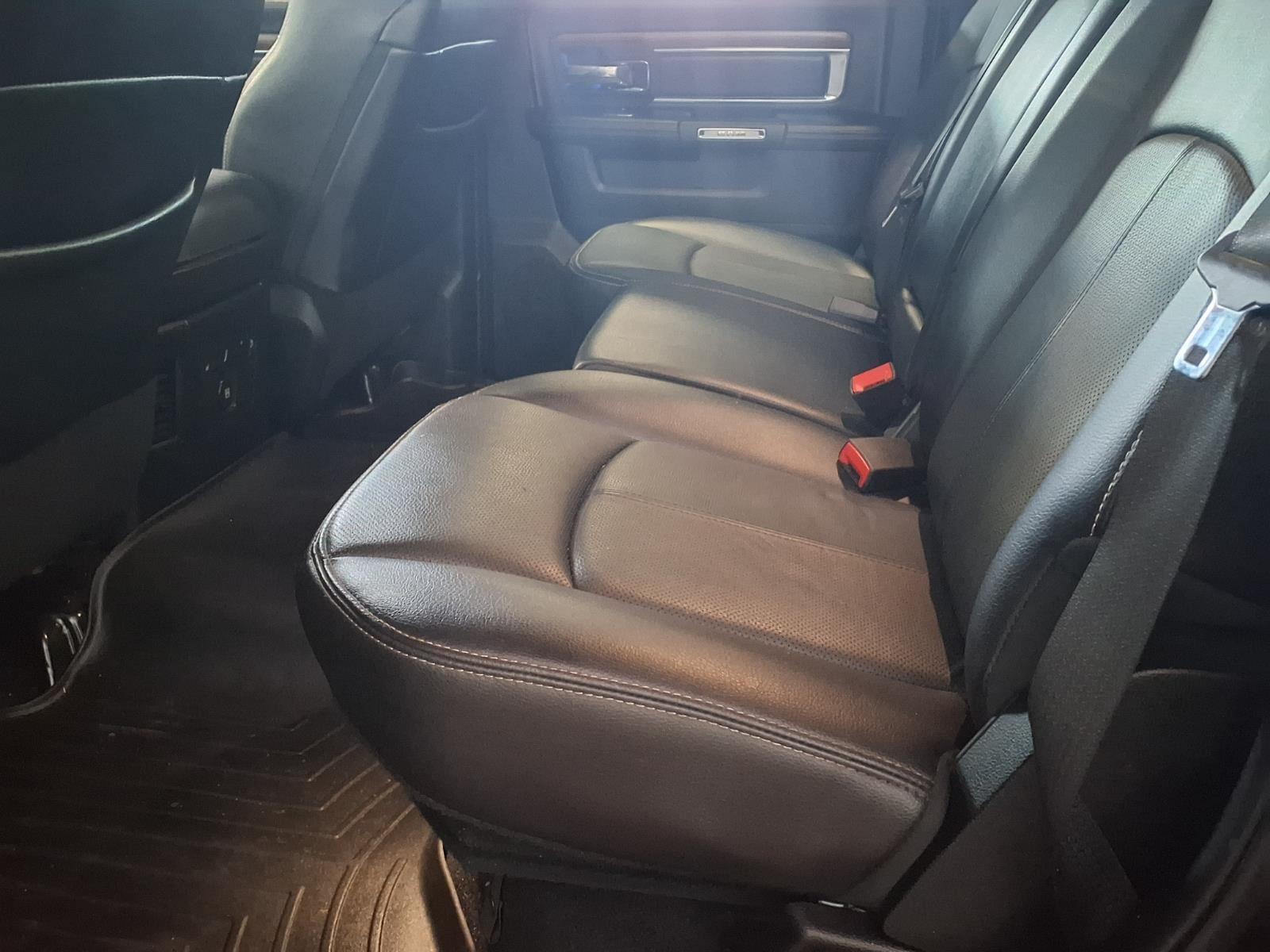 2018 Ram 2500 Laramie - Brilliant Black Crystal Pearlcoat exterior view 15