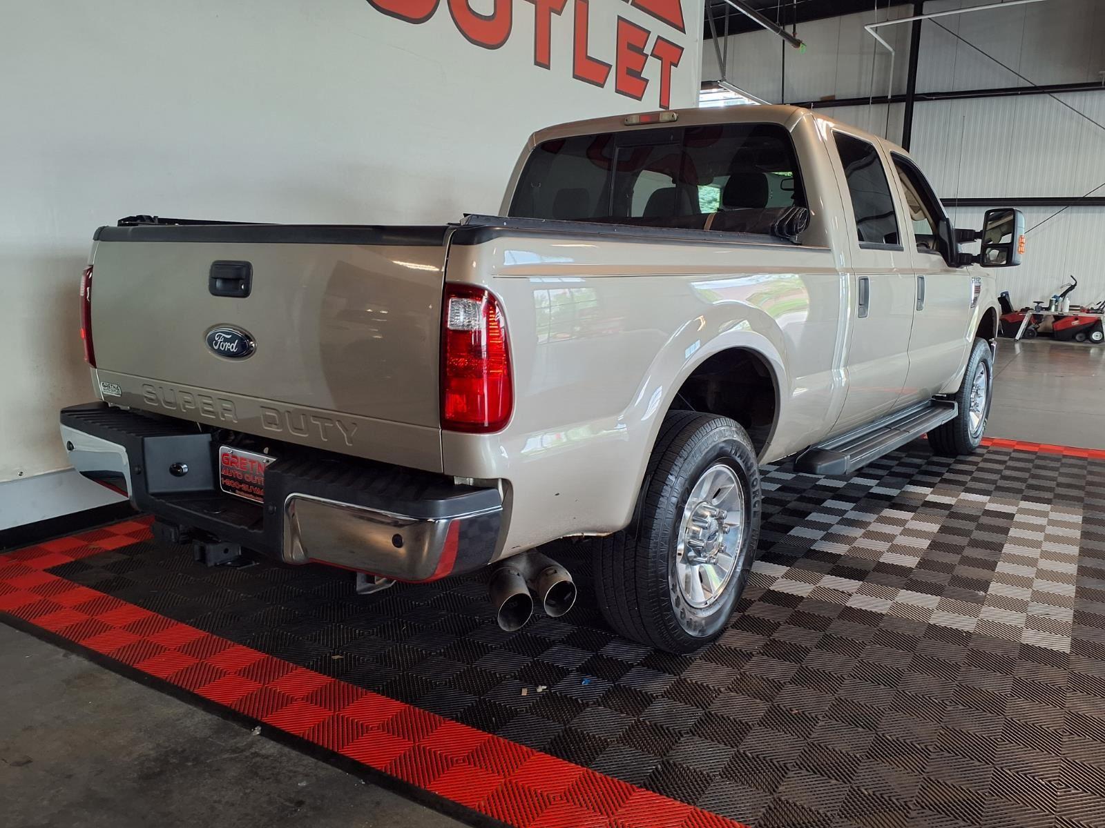 2008 Ford Super Duty F-250 SRW Lariat - Black Clearcoat exterior view 7
