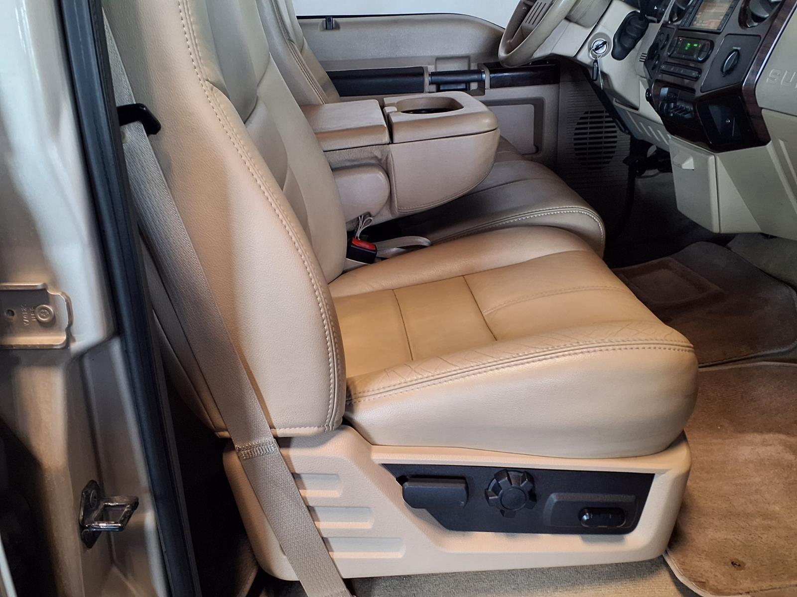 2008 Ford Super Duty F-250 SRW Lariat - Black Clearcoat exterior view 12