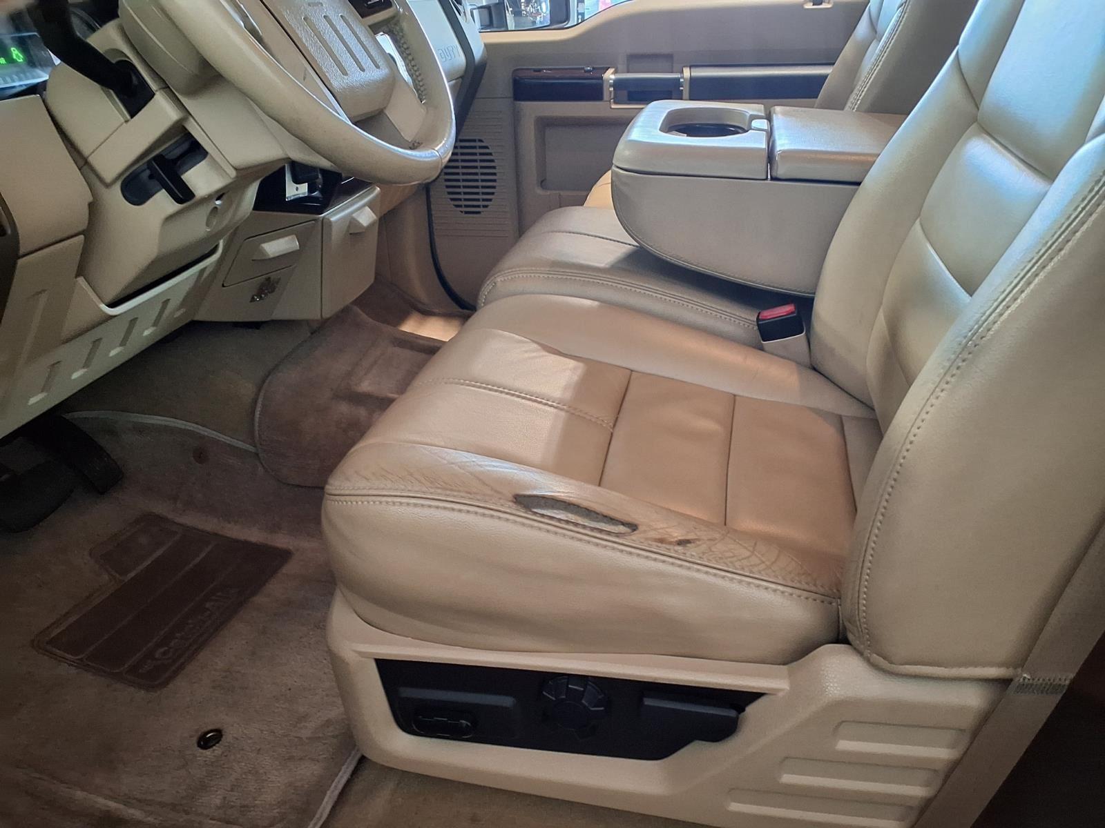 2008 Ford Super Duty F-250 SRW Lariat - Black Clearcoat exterior view 17