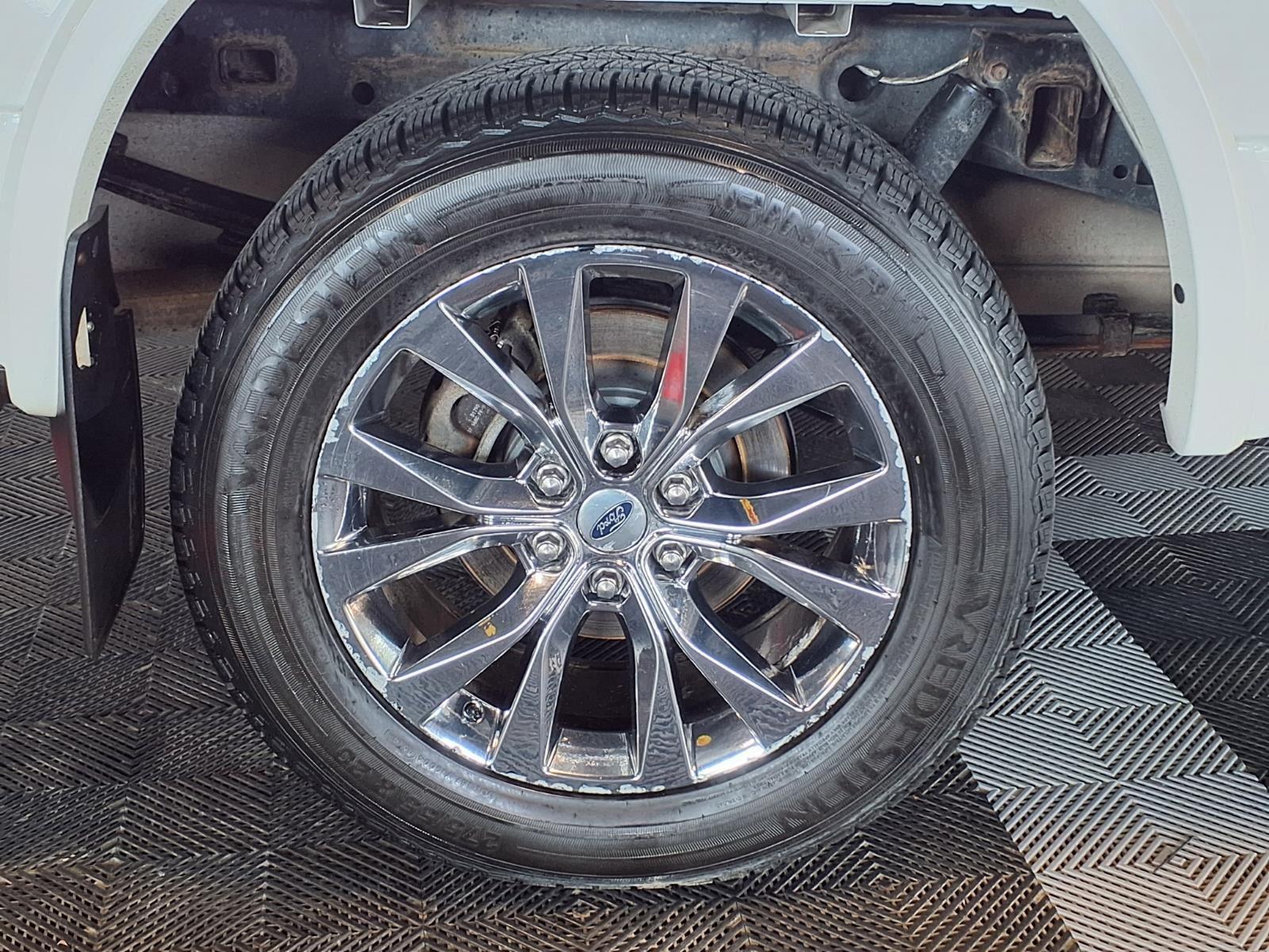 2015 Ford F-150 Lariat - White Platinum Metallic Tri-Coat exterior view 8