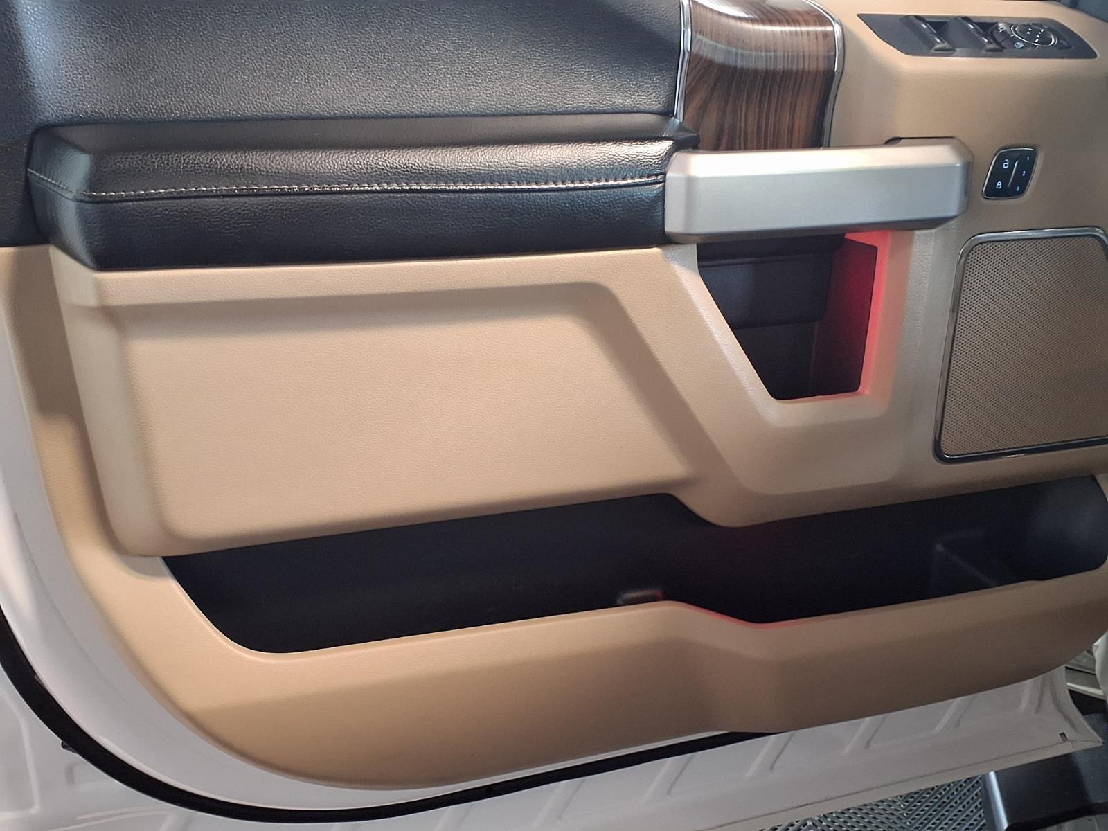 2015 Ford F-150 Lariat - White Platinum Metallic Tri-Coat exterior view 17