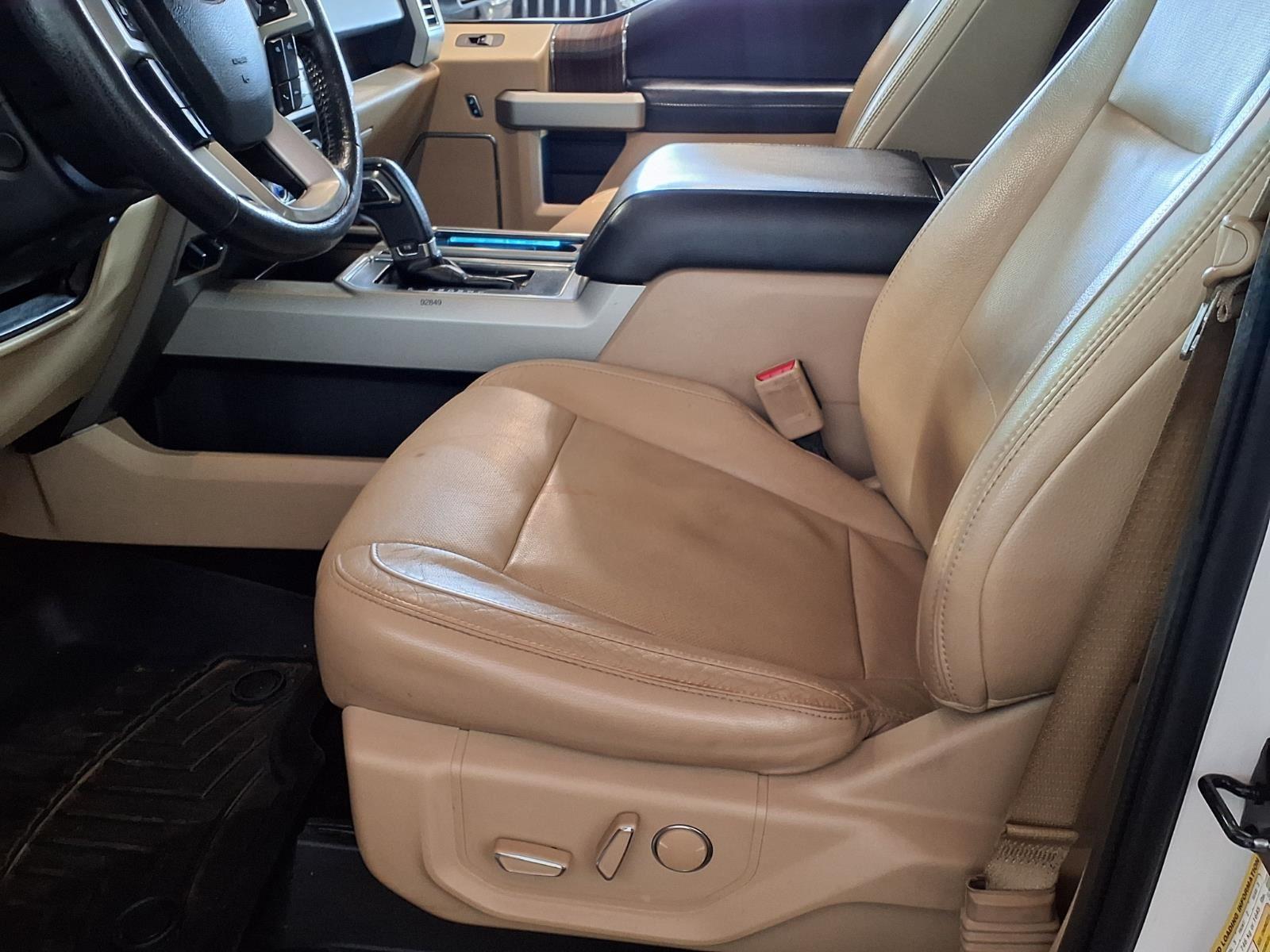 2015 Ford F-150 Lariat - White Platinum Metallic Tri-Coat exterior view 18