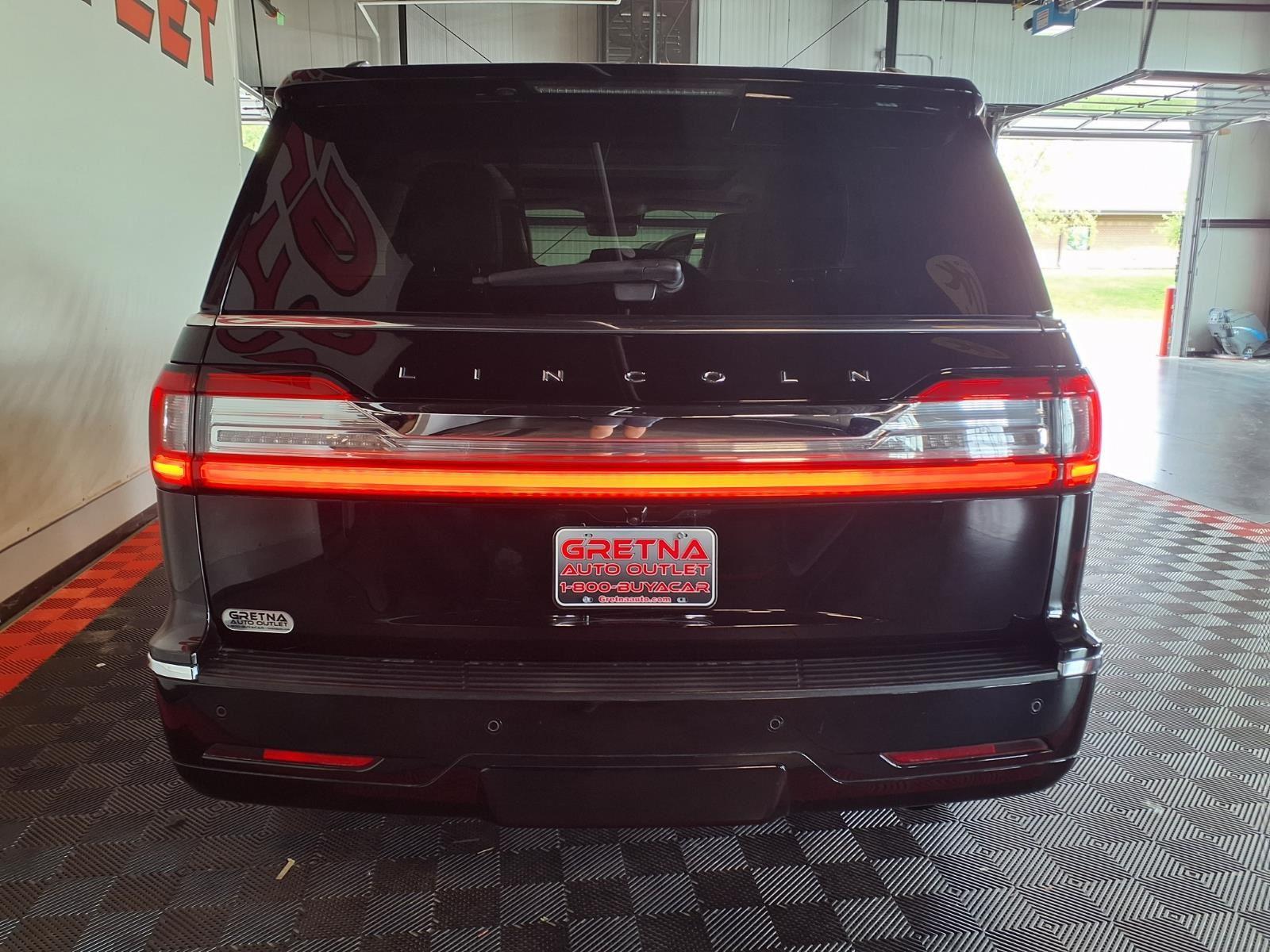 2018 LINCOLN NAVIGATOR - Black Velvet exterior view 9