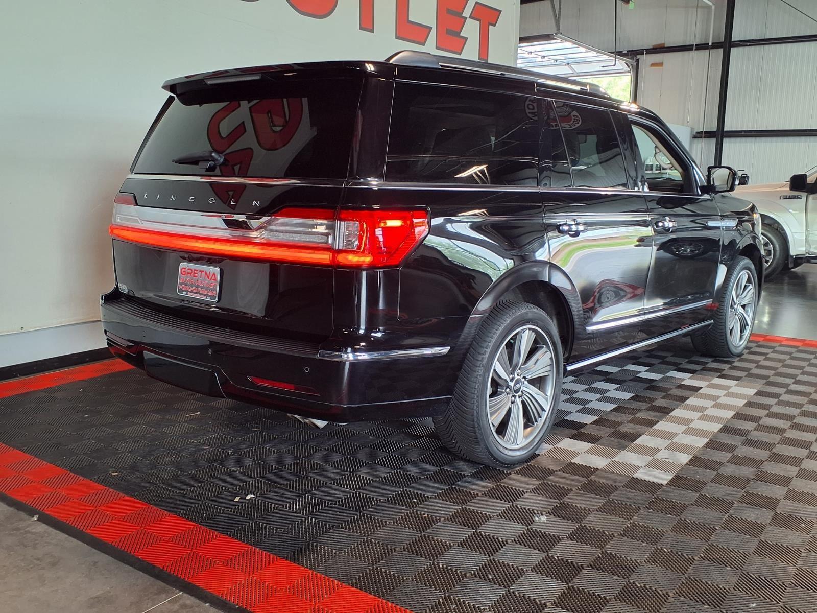 2018 LINCOLN NAVIGATOR - Black Velvet exterior view 10