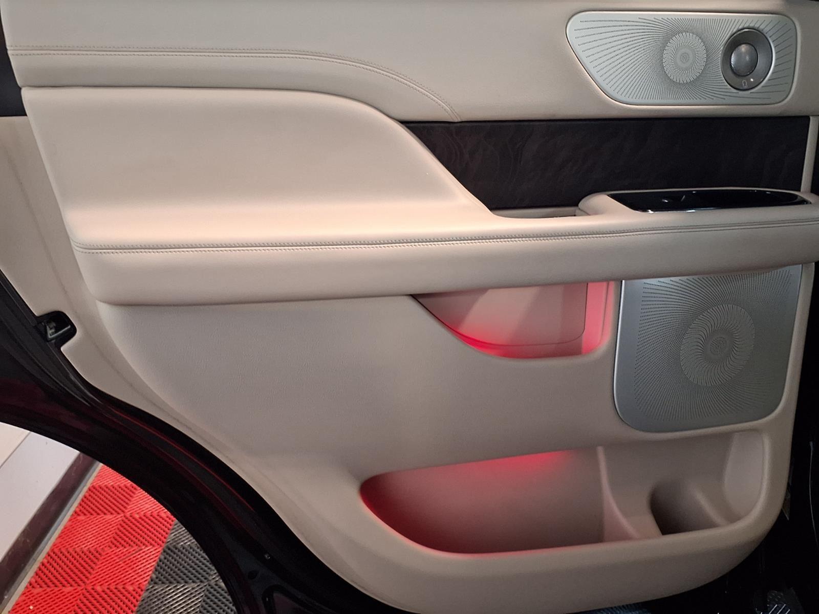 2018 LINCOLN NAVIGATOR - Black Velvet exterior view 16