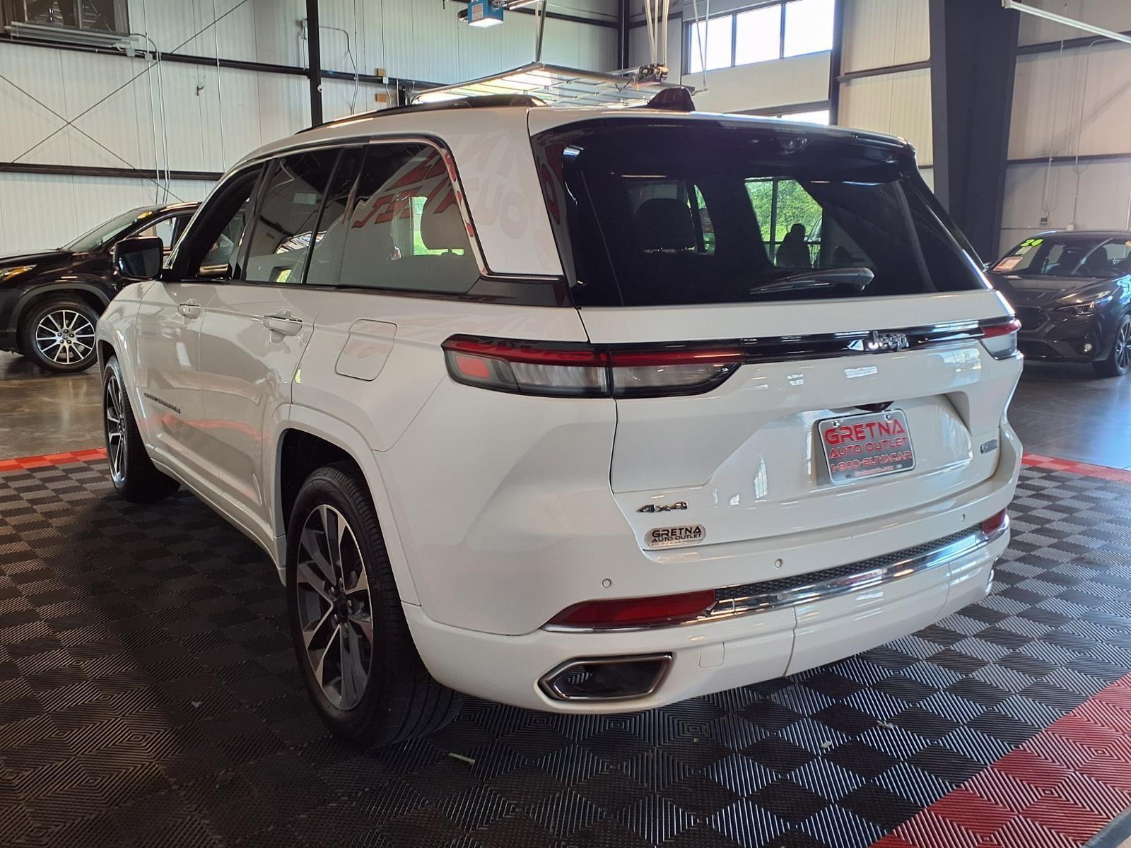 2023 Jeep Grand Cherokee Overland - Bright White Clearcoat exterior view 5