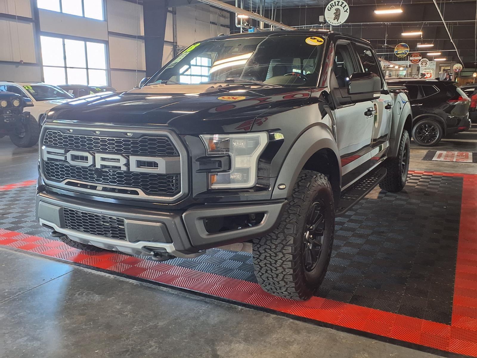 2018 Ford F-150 Raptor - Shadow Black exterior view 4