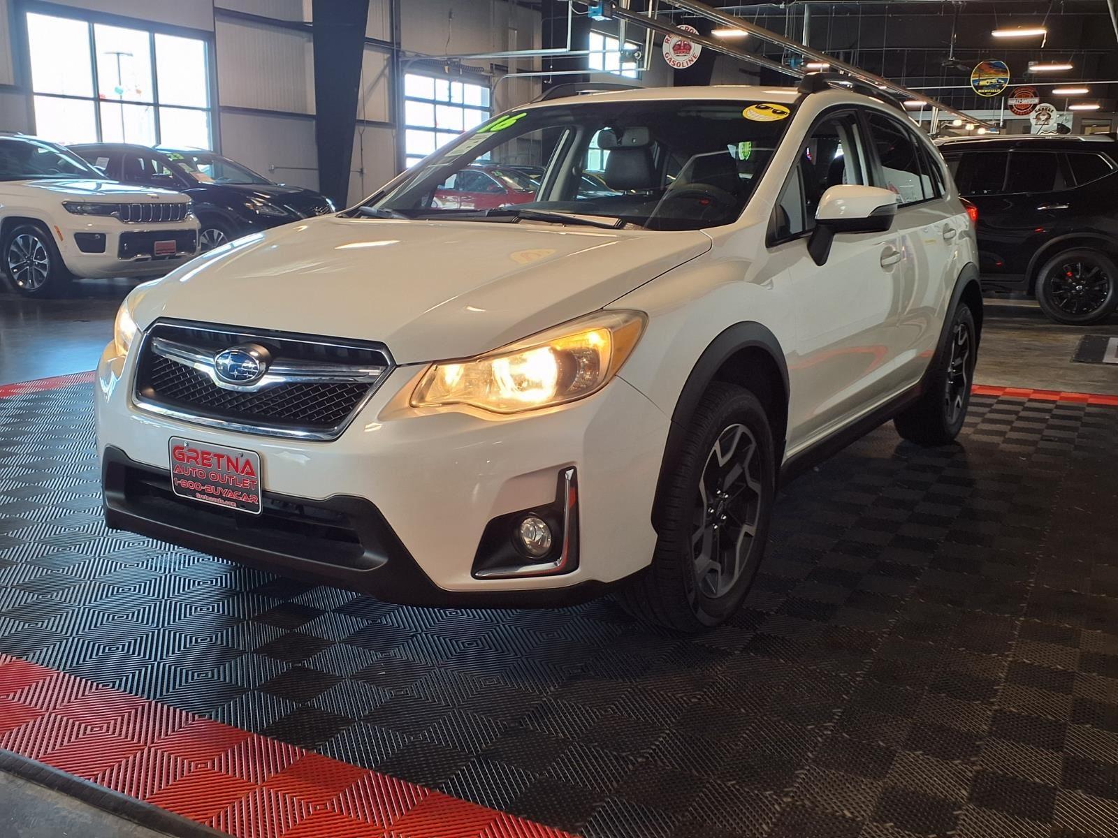 2016 Subaru Crosstrek Limited - Crystal White Pearl exterior view 4