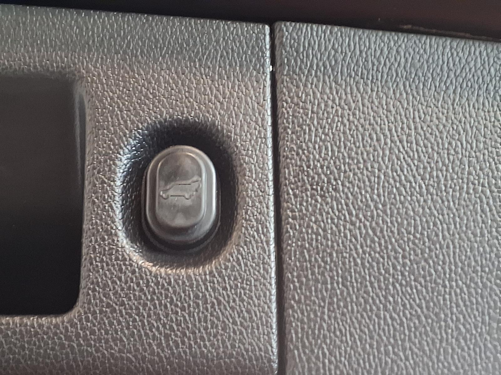 2016 Chevrolet Suburban LTZ - Black exterior view 8
