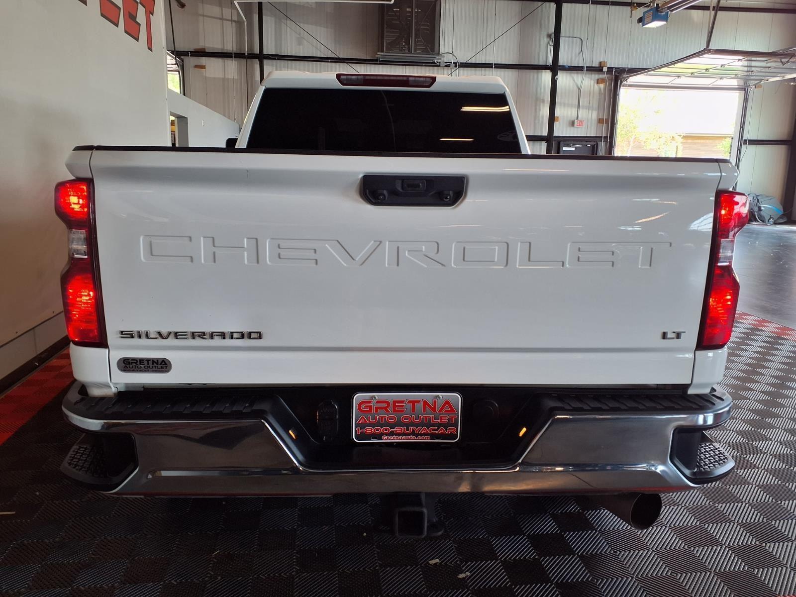 2025 Chevrolet Silverado 2500HD LT - Summit White exterior view 6