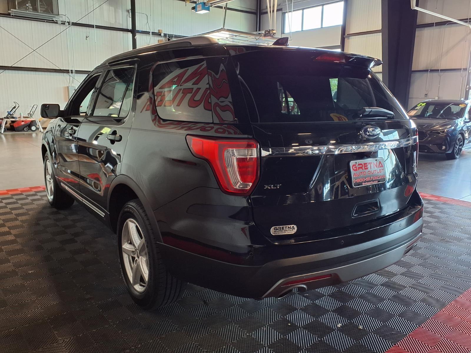 2016 FORD EXPLORER - BLACK exterior view 5