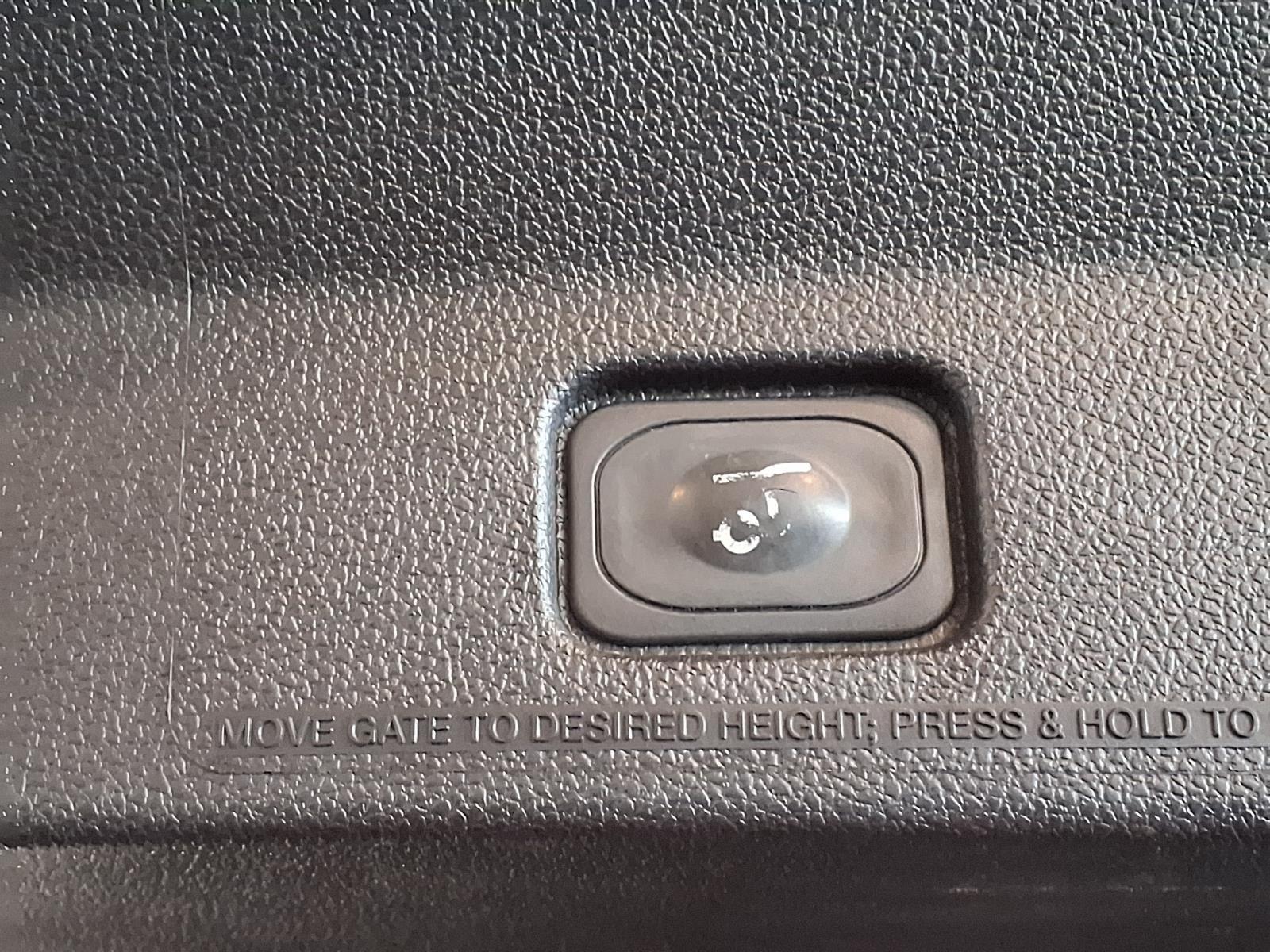 2016 FORD EXPLORER - BLACK exterior view 8