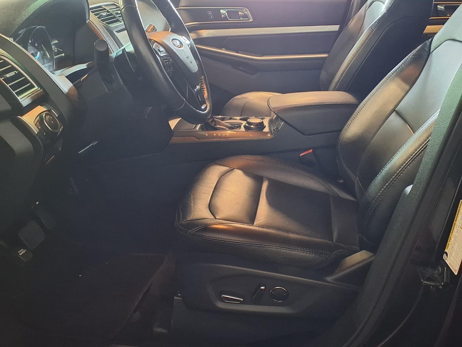 2016 FORD EXPLORER - BLACK exterior view 18