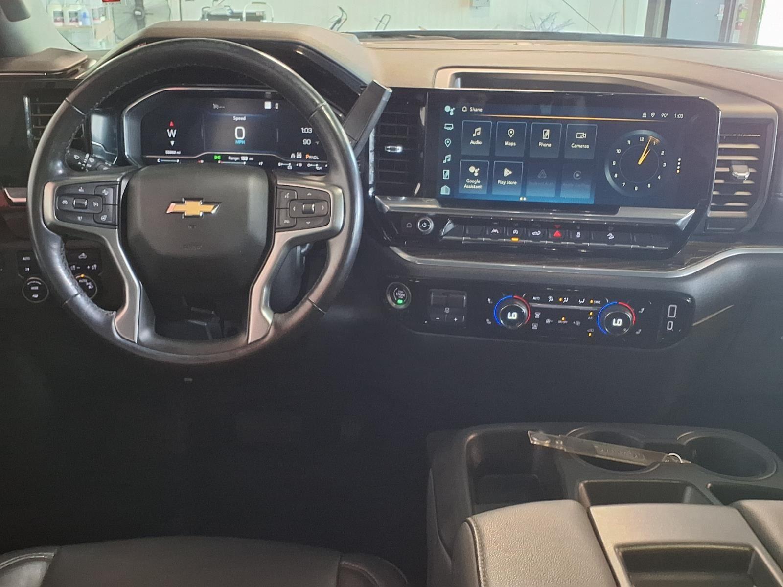 2022 Chevrolet Silverado 1500 LT - Black exterior view 15