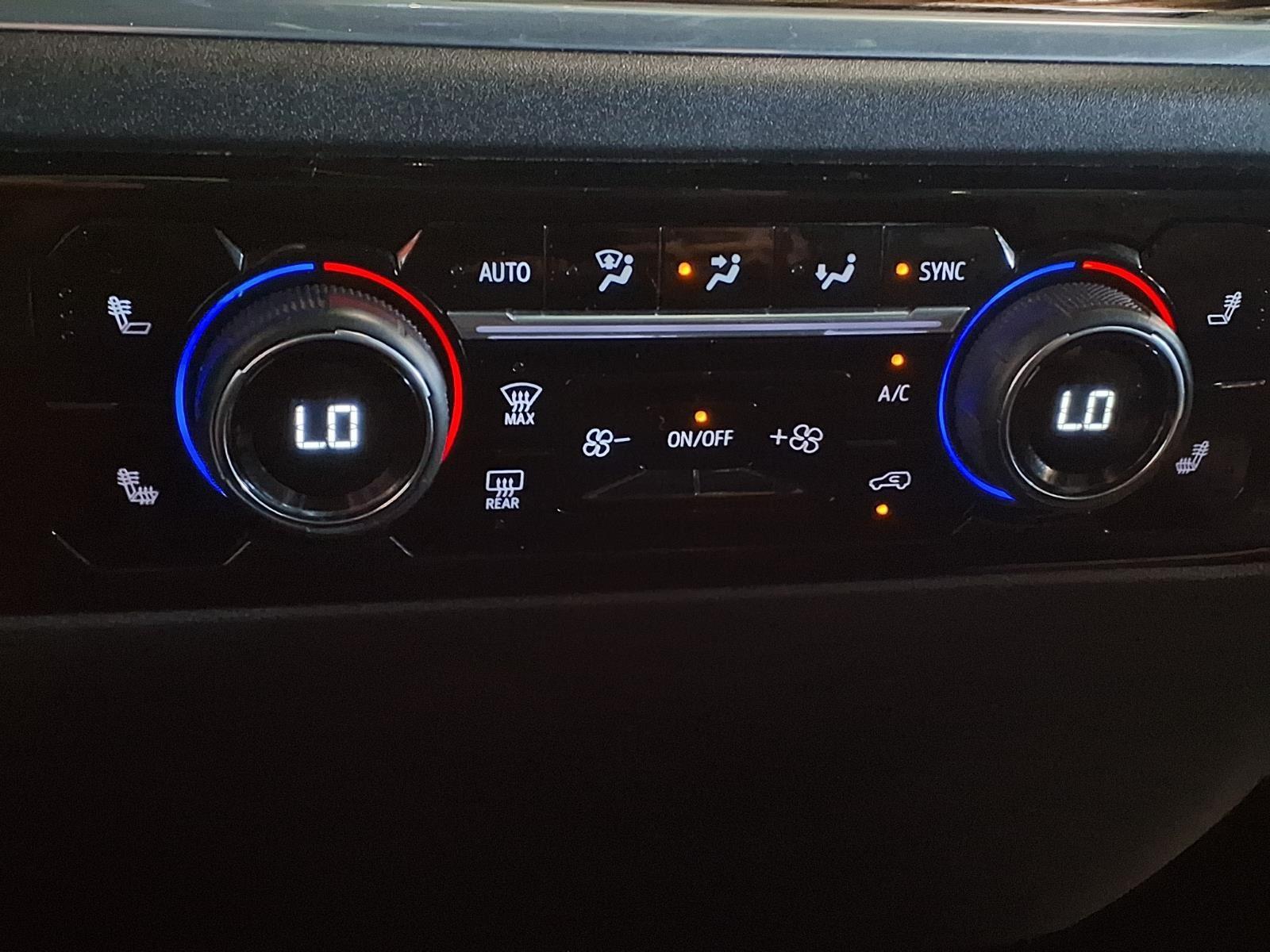 2022 Chevrolet Silverado 1500 LT - Black exterior view 20