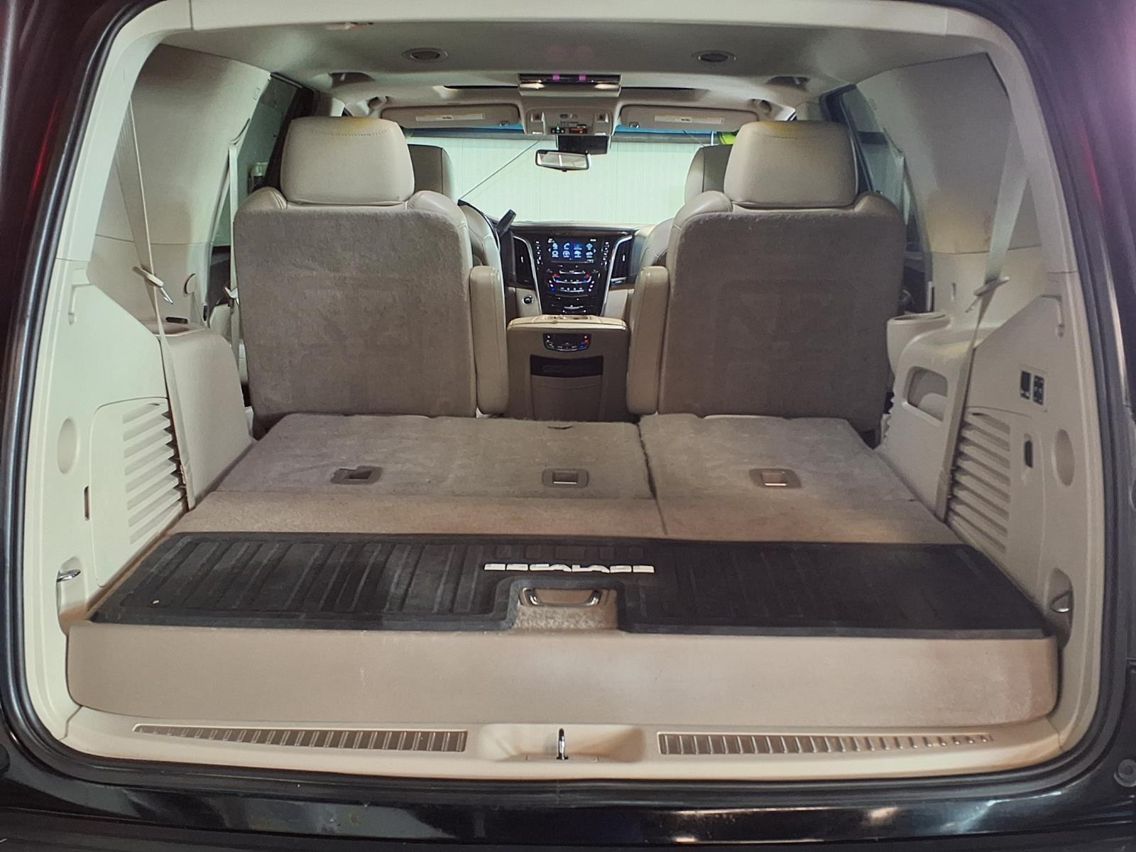 2019 Cadillac Escalade Luxury - Black Raven exterior view 7