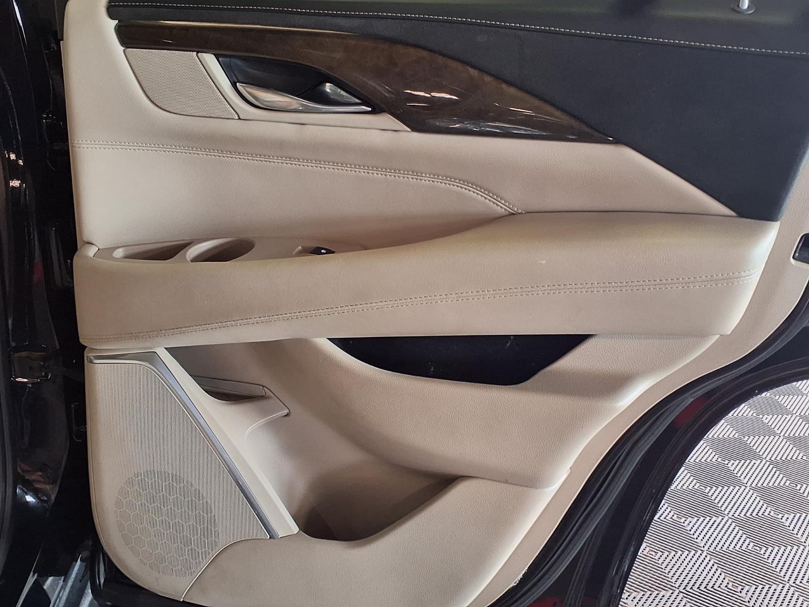 2019 Cadillac Escalade Luxury - Black Raven exterior view 10