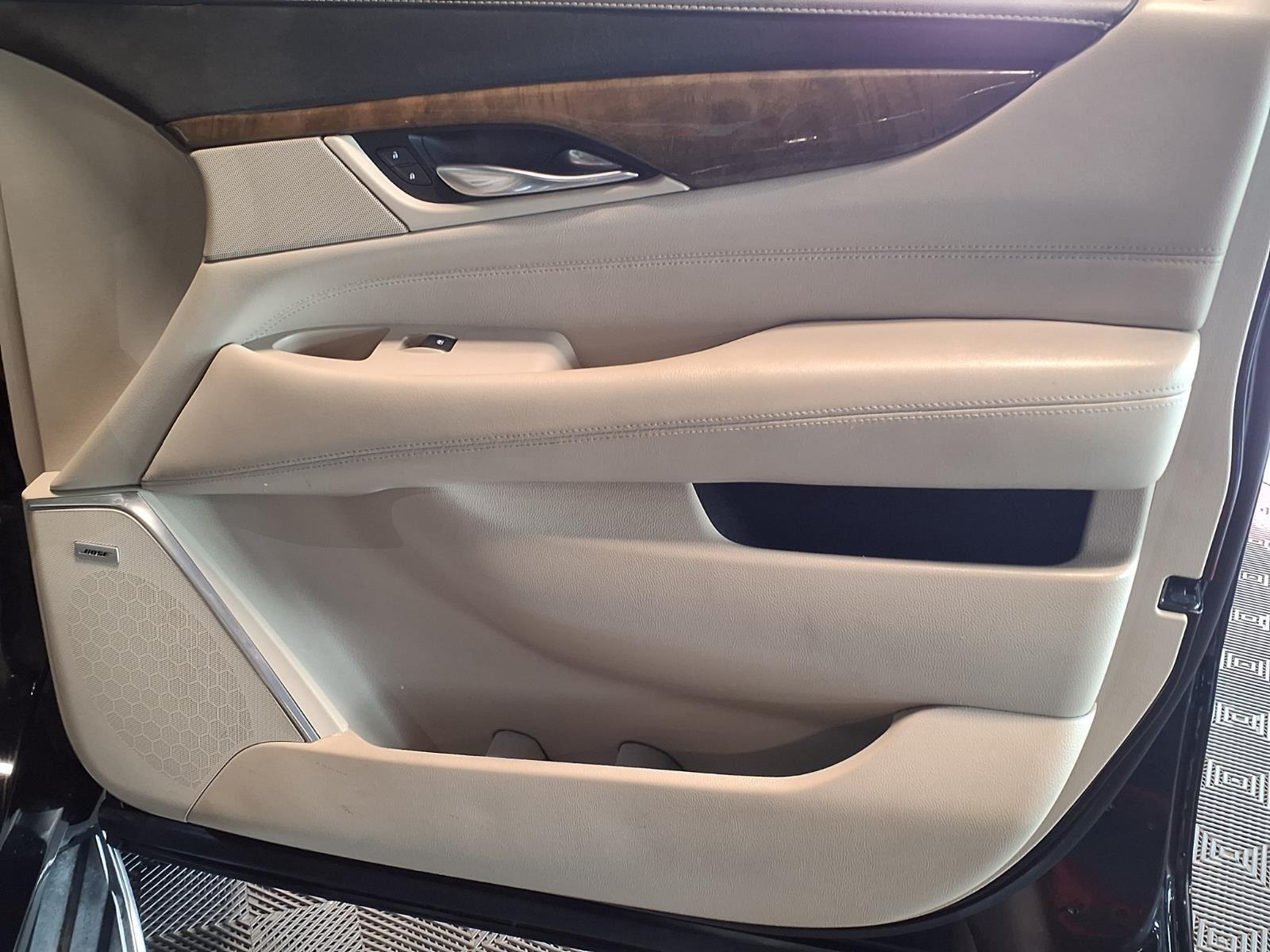 2019 Cadillac Escalade Luxury - Black Raven exterior view 12