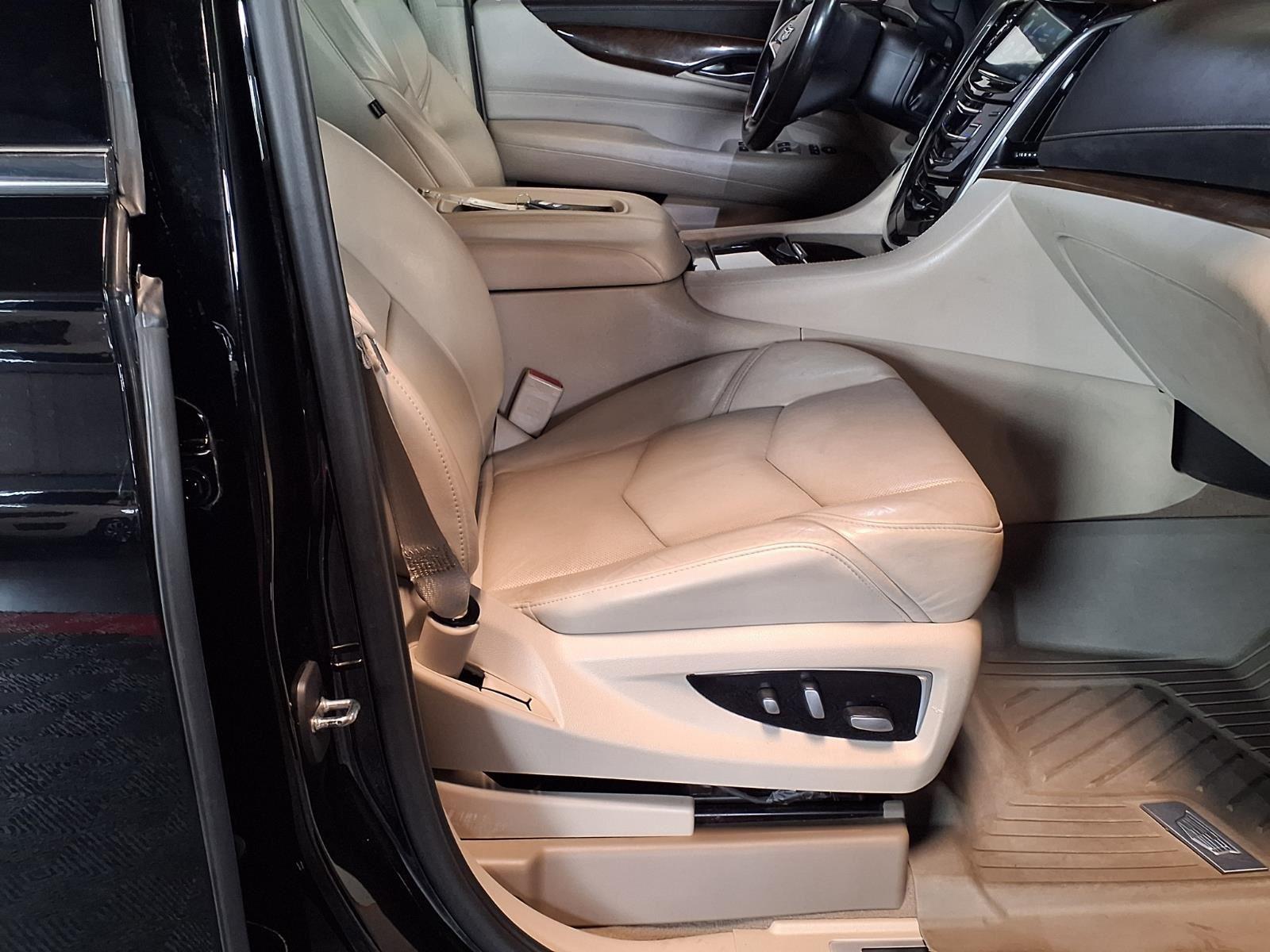 2019 Cadillac Escalade Luxury - Black Raven exterior view 13