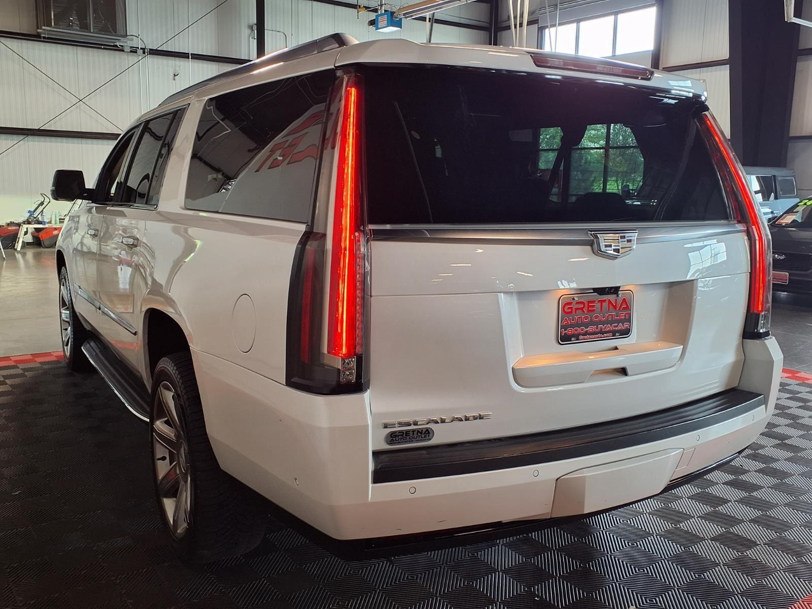 2020 Cadillac Escalade ESV Luxury - Crystal White Tricoat exterior view 5