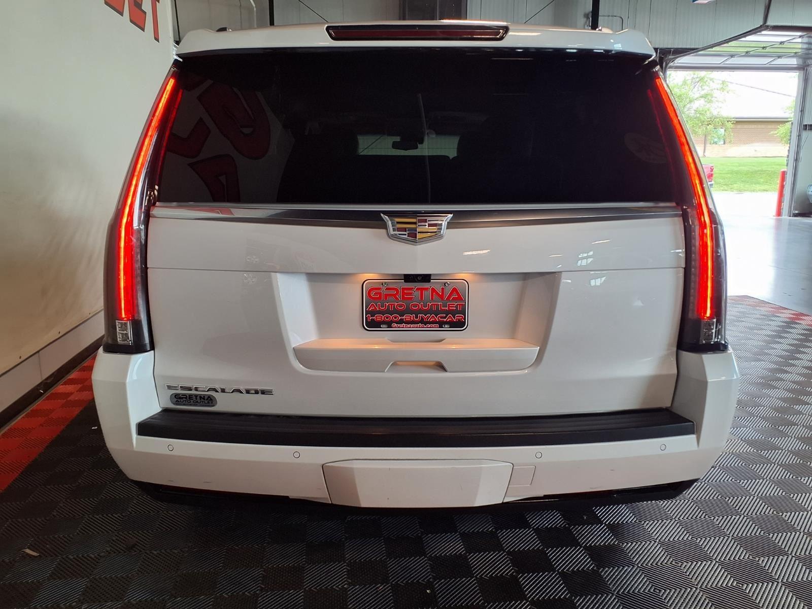 2020 Cadillac Escalade ESV Luxury - Crystal White Tricoat exterior view 6