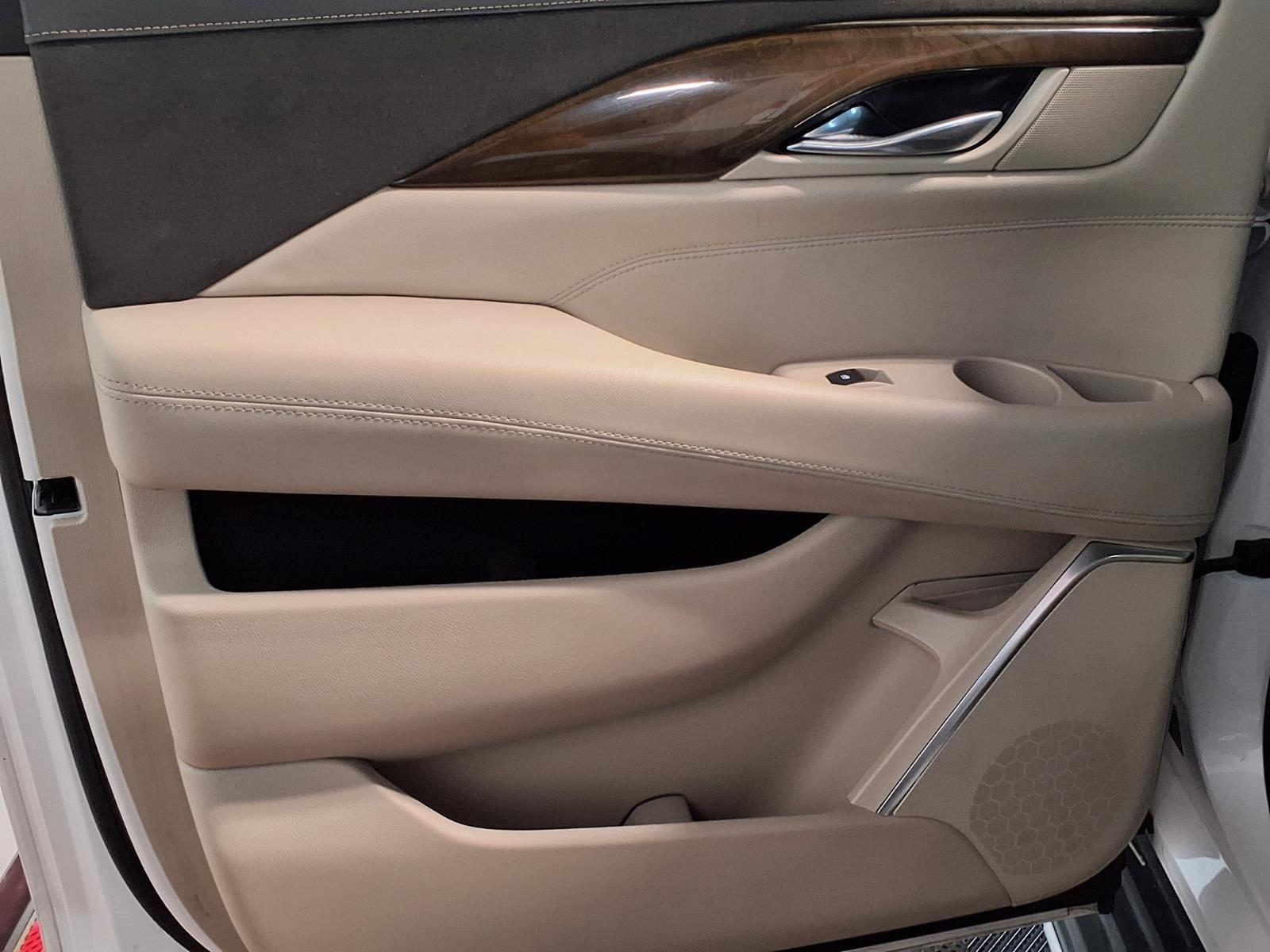 2020 Cadillac Escalade ESV Luxury - Crystal White Tricoat exterior view 14