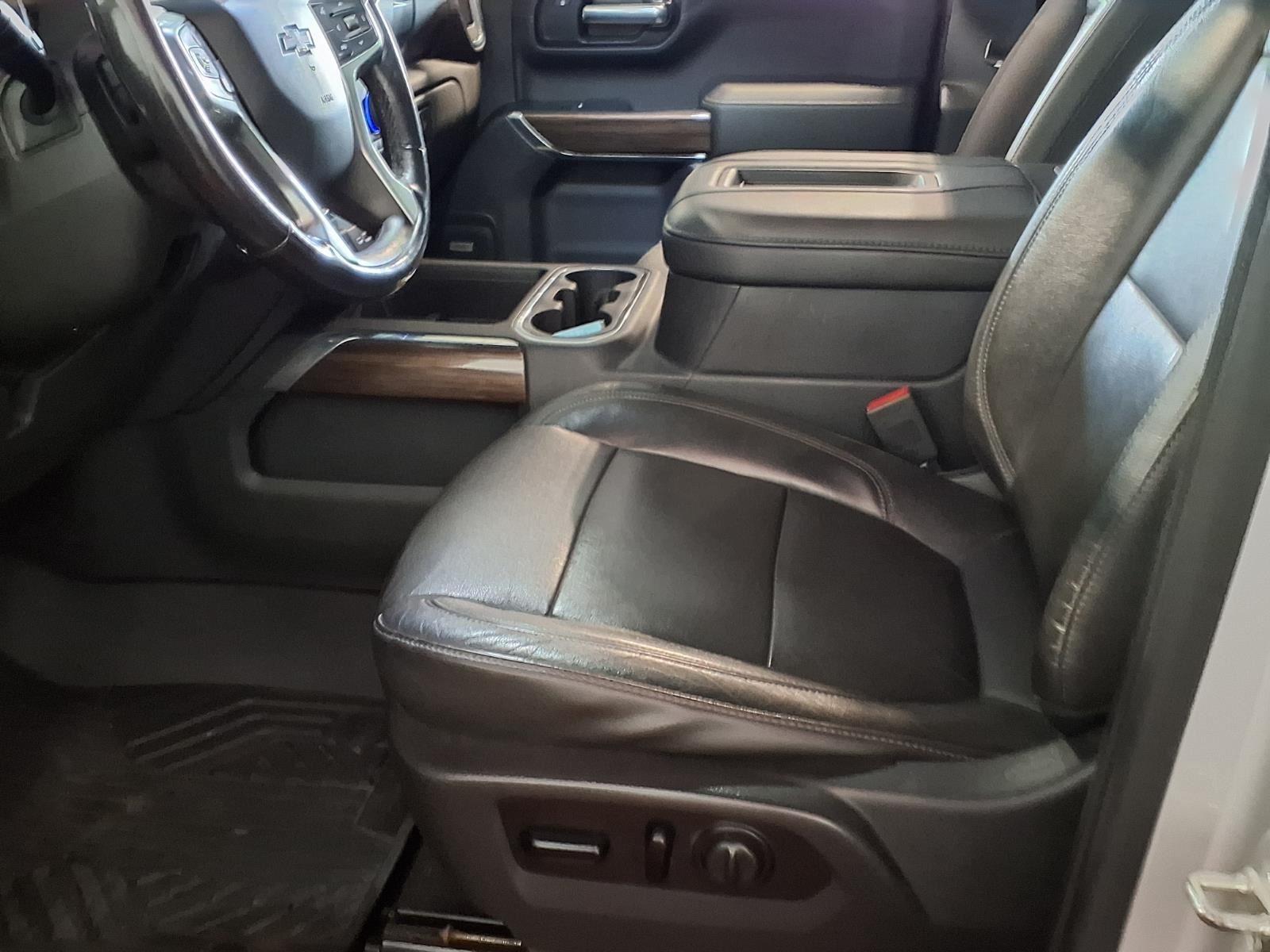 2020 Chevrolet Silverado 1500 LT Trail Boss - Silver Ice Metallic exterior view 18