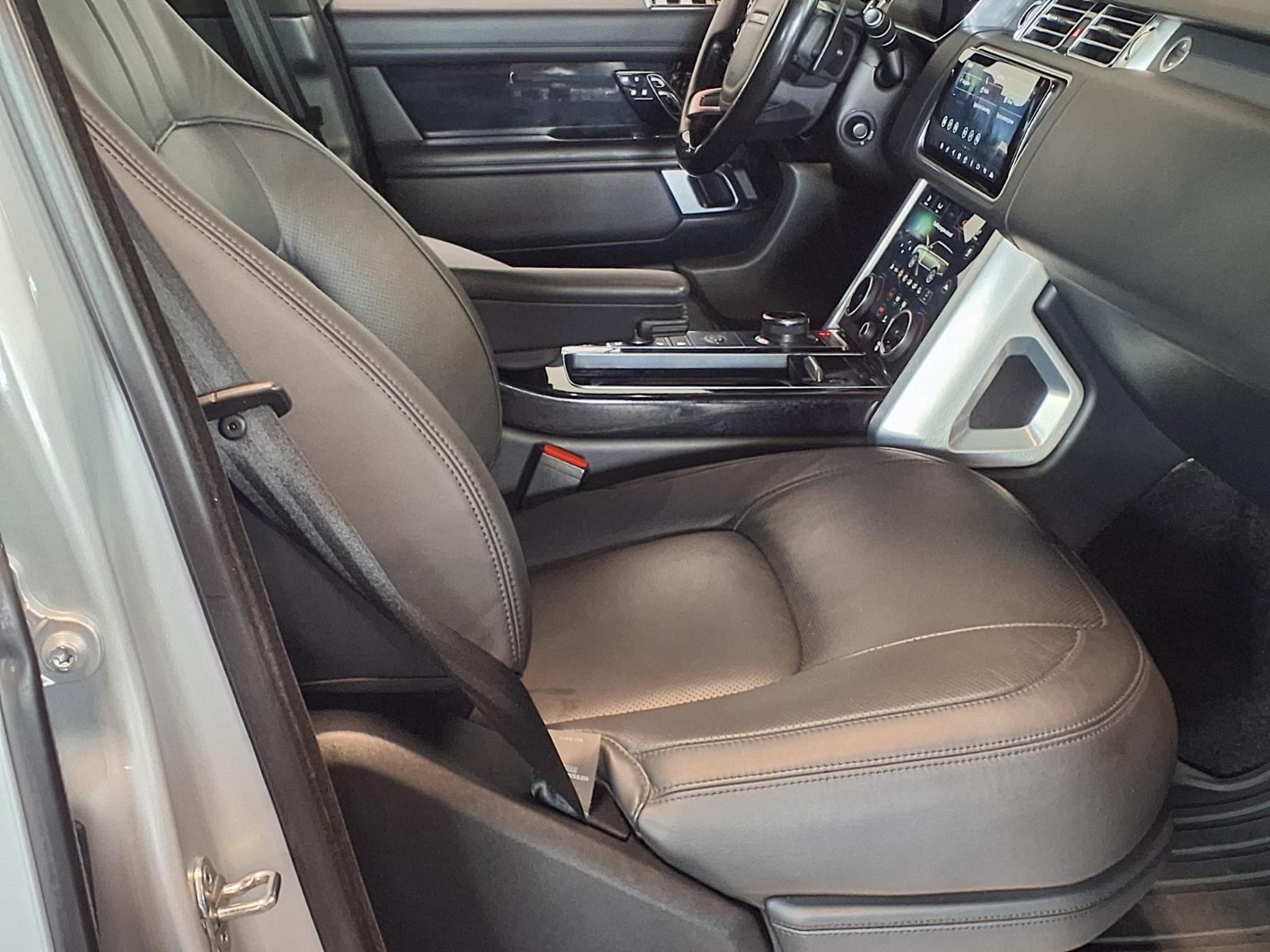 2018 Land Rover Range Rover HSE - Indus Silver Metallic exterior view 14