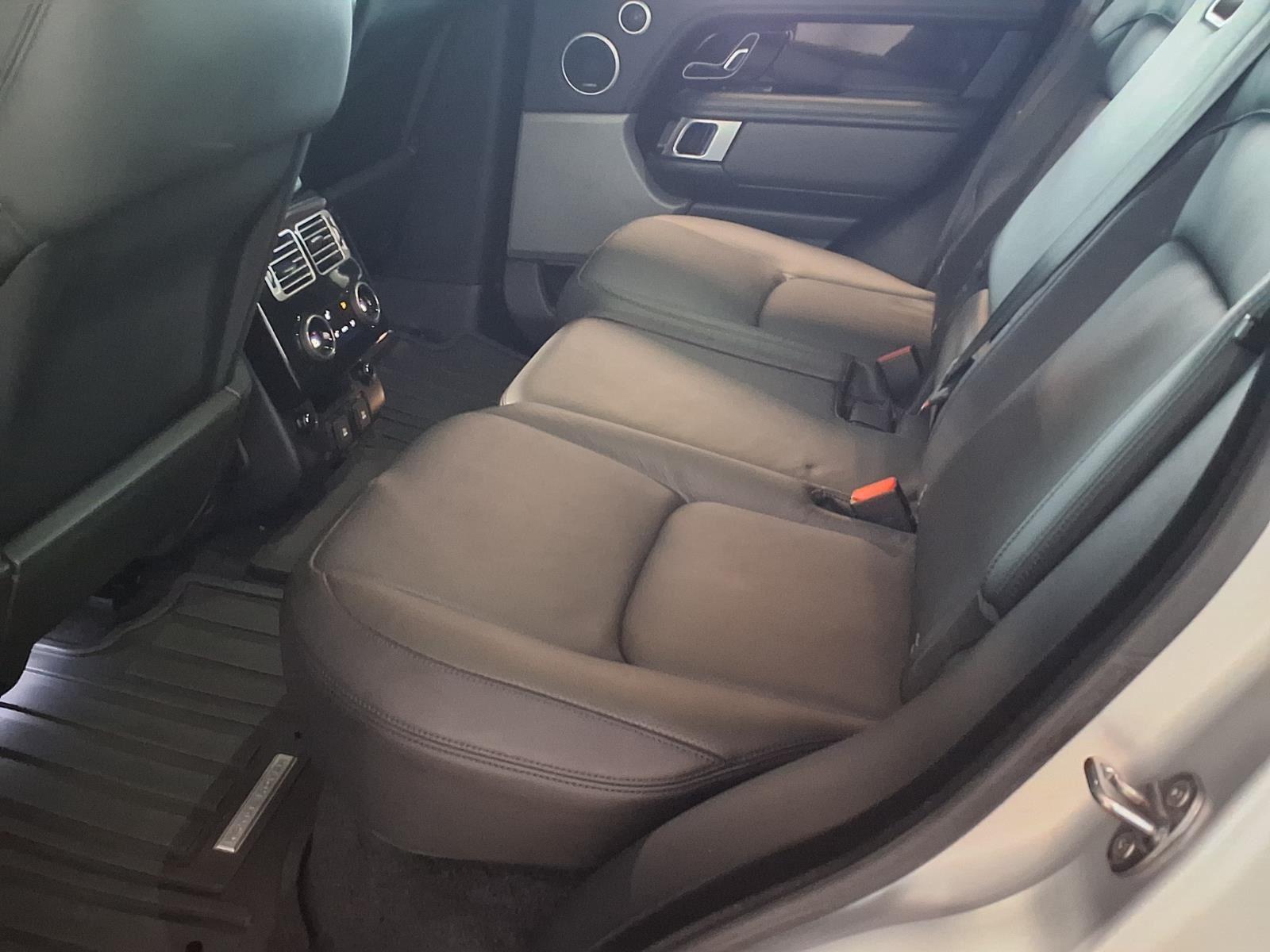 2018 Land Rover Range Rover HSE - Indus Silver Metallic exterior view 16