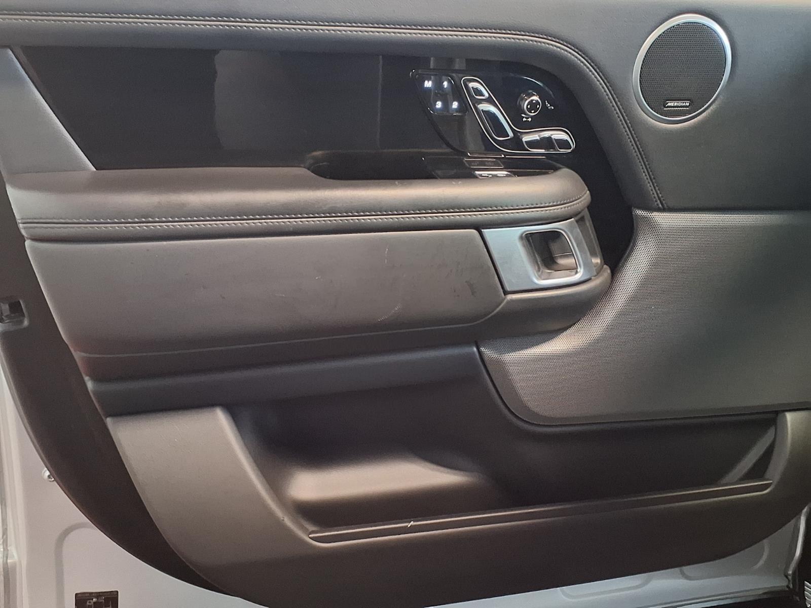 2018 Land Rover Range Rover HSE - Indus Silver Metallic exterior view 19