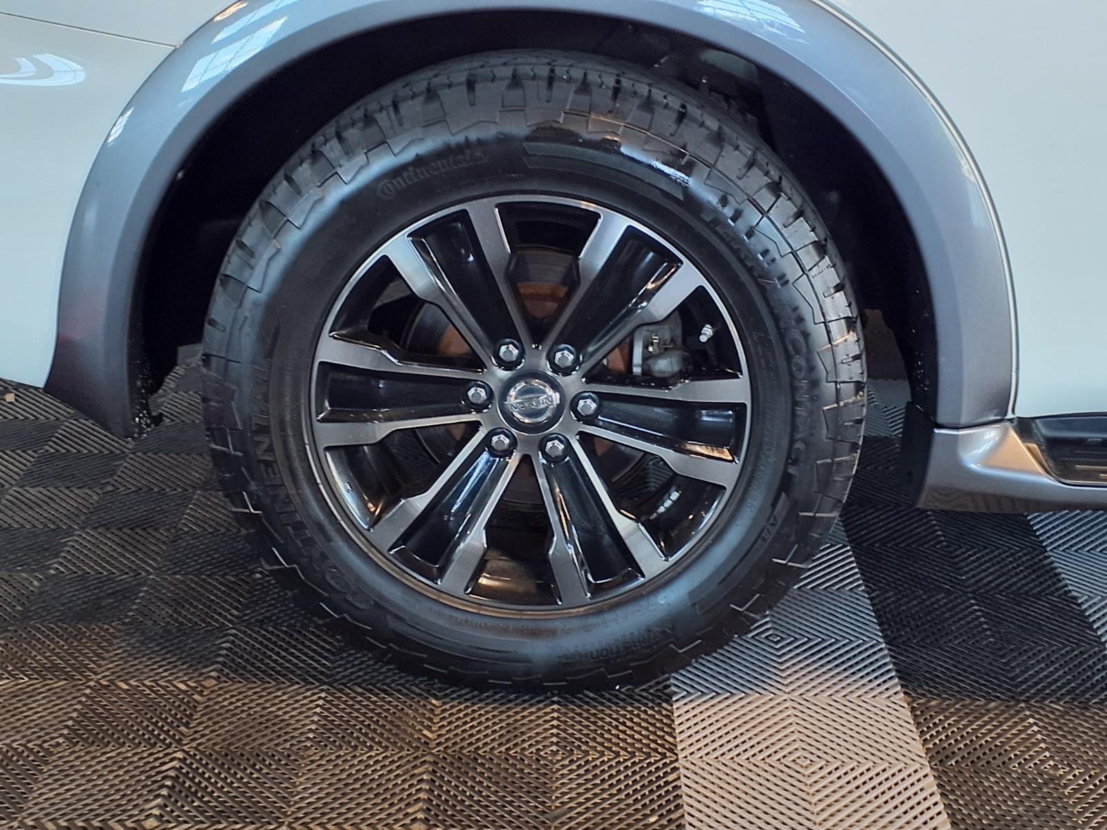 2018 Nissan Armada Platinum - Pearl White exterior view 9
