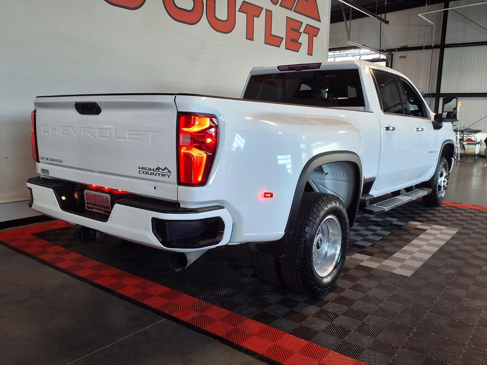 2023 Chevrolet Silverado 3500HD High Country - Summit White exterior view 6