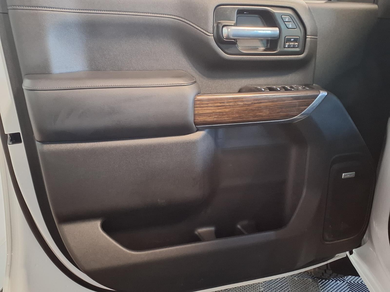 2023 Chevrolet Silverado 3500HD High Country - Summit White exterior view 14