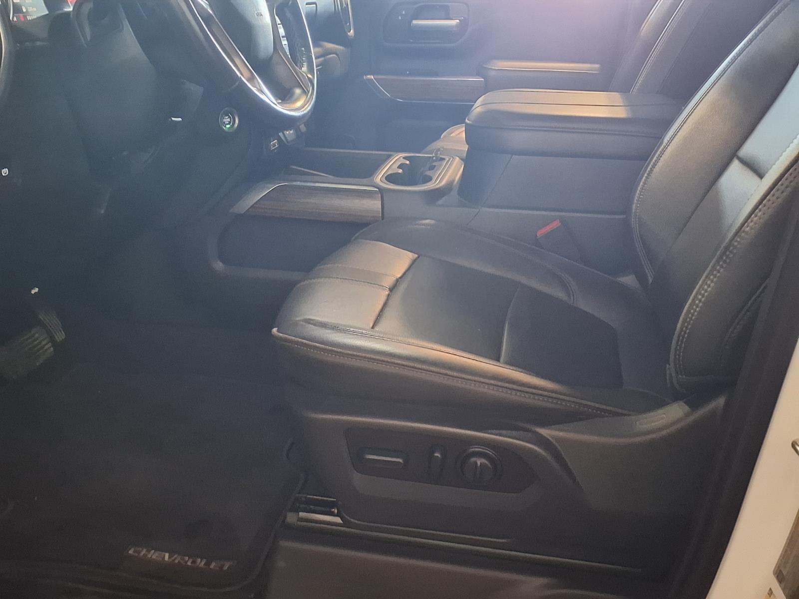 2023 Chevrolet Silverado 3500HD High Country - Summit White exterior view 15