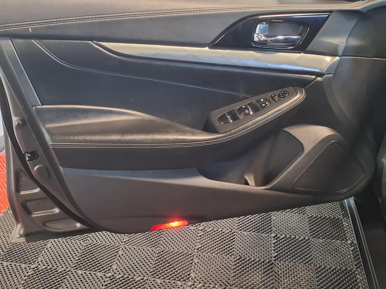 2020 Nissan Maxima SV - Gun Metallic exterior view 15