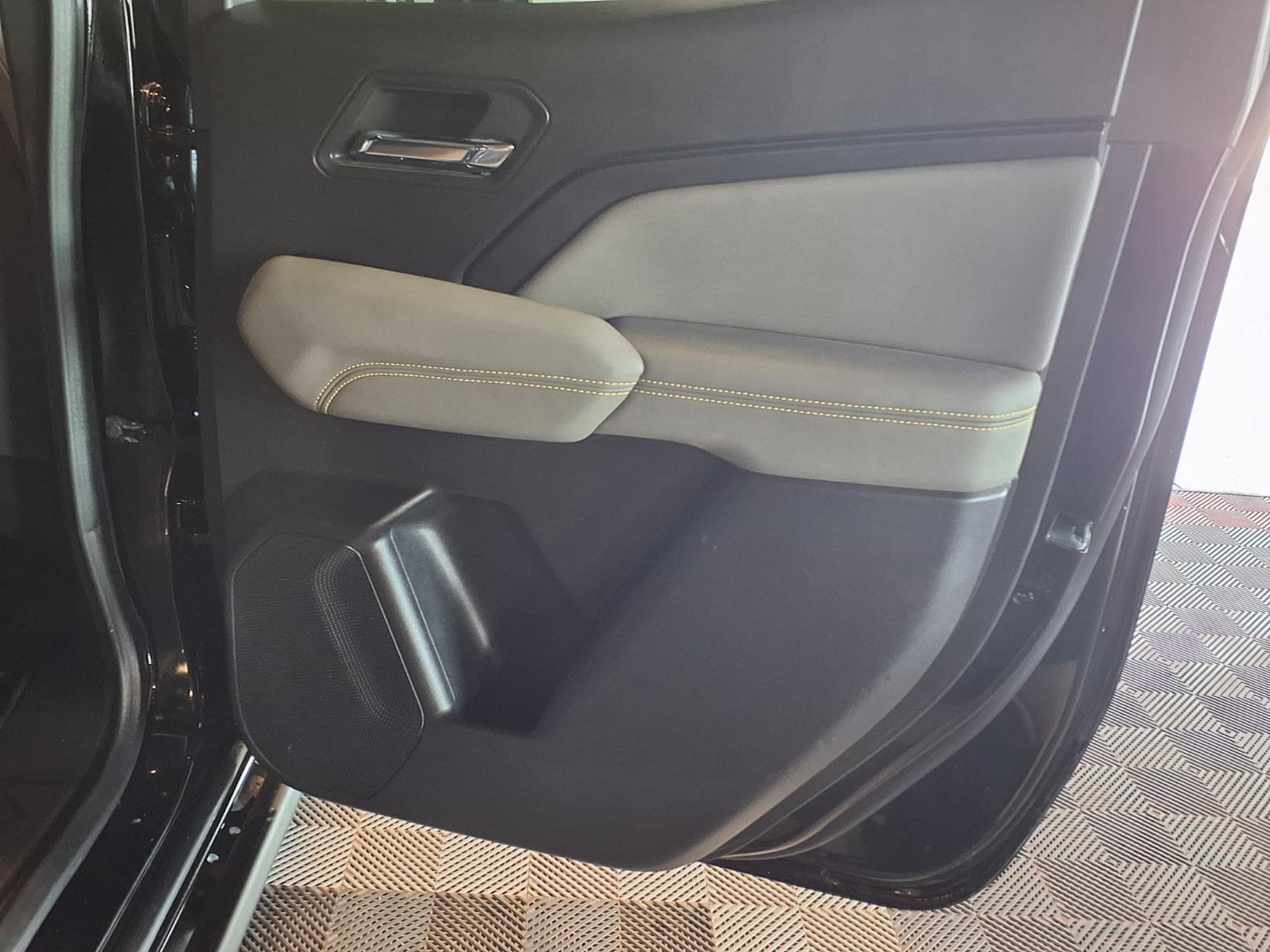 2024 Chevrolet Colorado 4WD ZR2 - Black exterior view 9