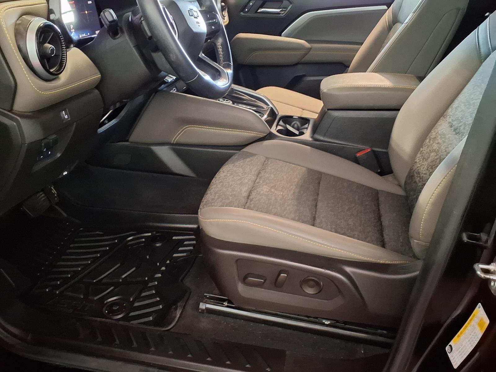 2024 Chevrolet Colorado 4WD ZR2 - Black exterior view 16