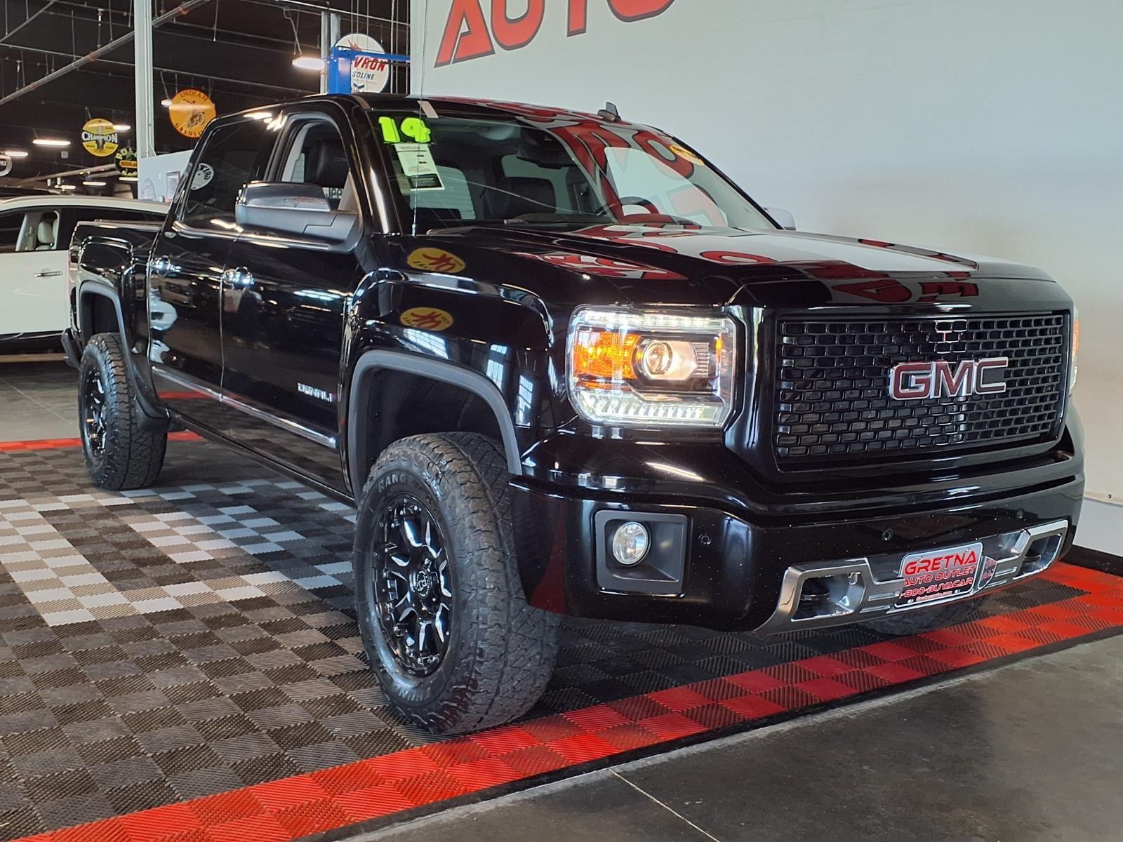2014 GMC Sierra 1500 Denali - Onyx Black exterior view 2
