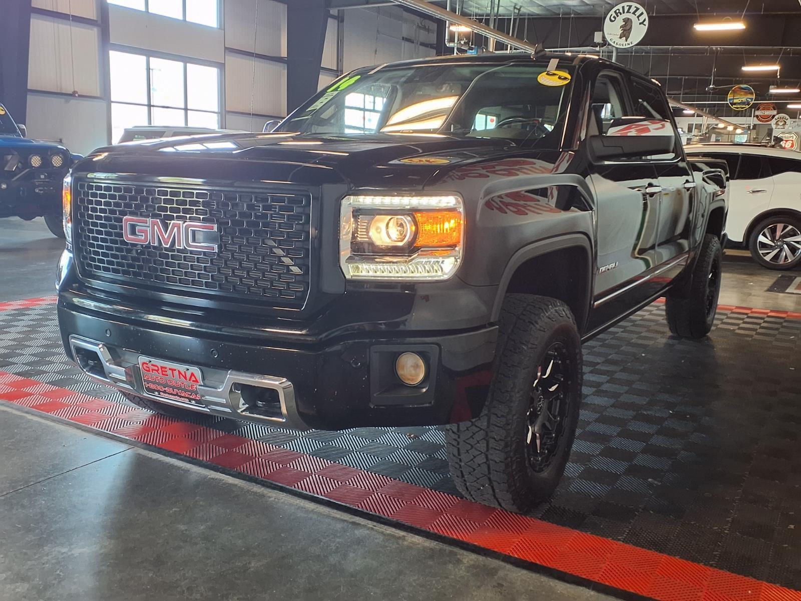 2014 GMC Sierra 1500 Denali - Onyx Black exterior view 4