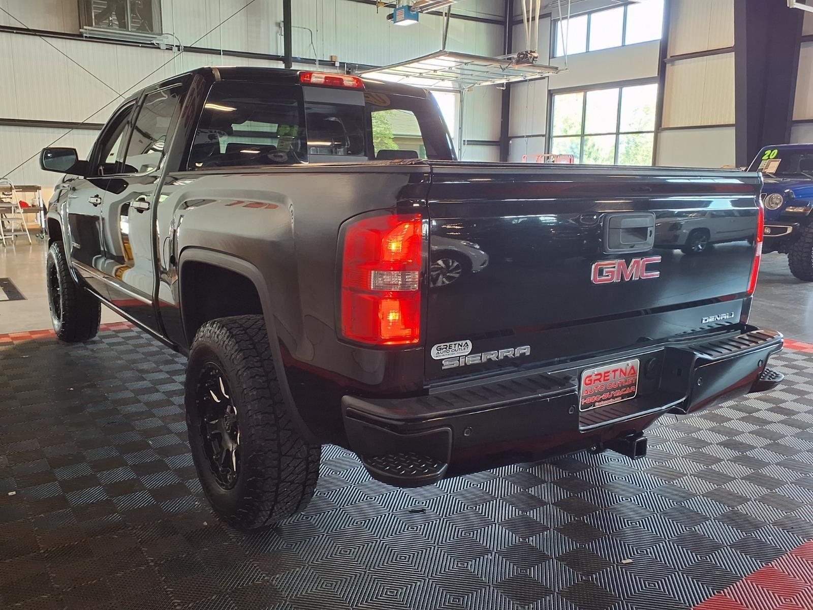 2014 GMC Sierra 1500 Denali - Onyx Black exterior view 5