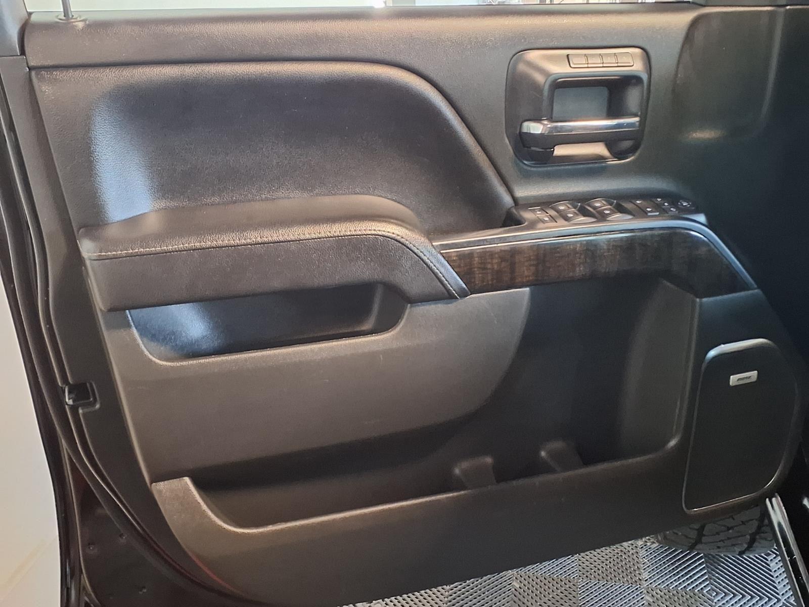 2014 GMC Sierra 1500 Denali - Onyx Black exterior view 16