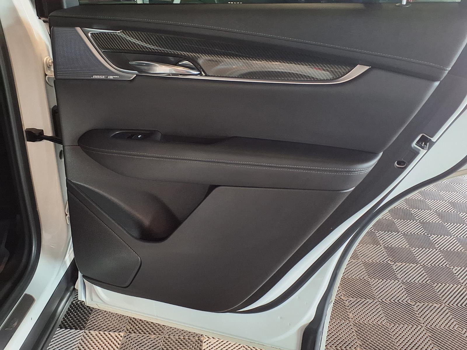 2020 Cadillac XT6 AWD Sport - Crystal White Tricoat exterior view 10