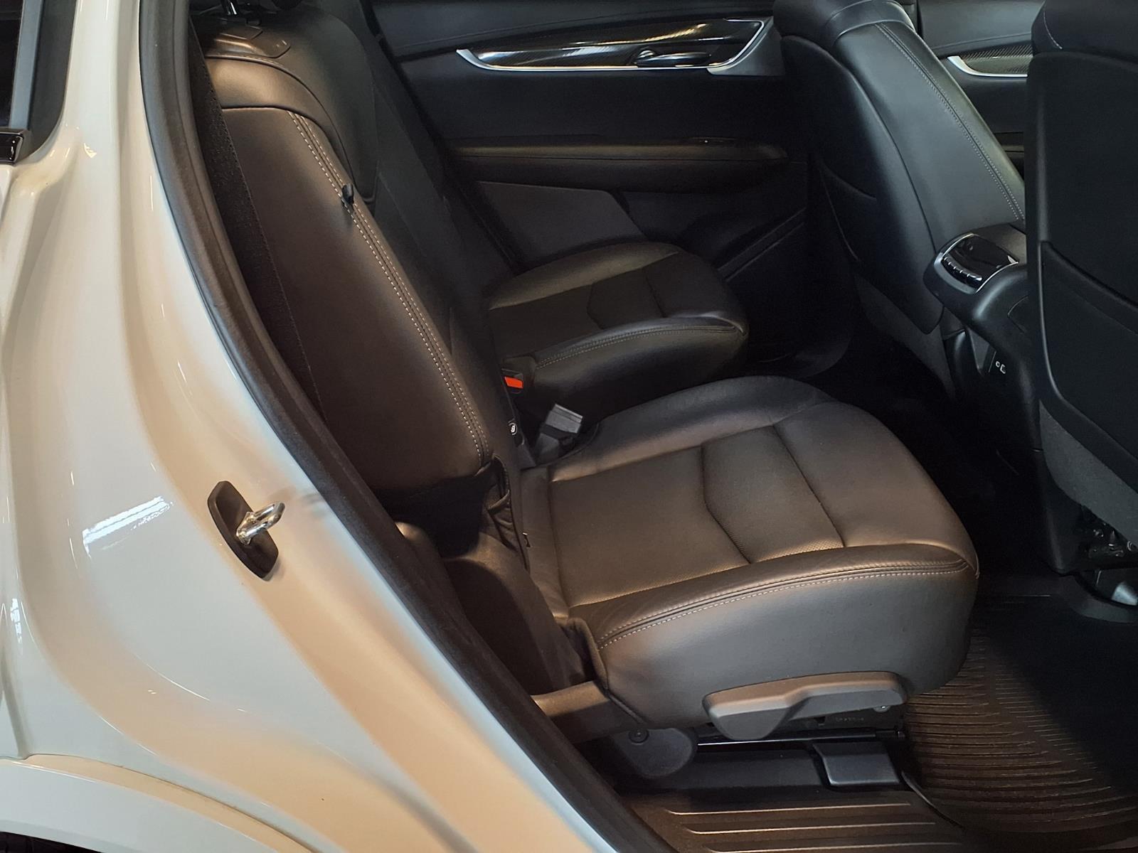 2020 Cadillac XT6 AWD Sport - Crystal White Tricoat exterior view 11